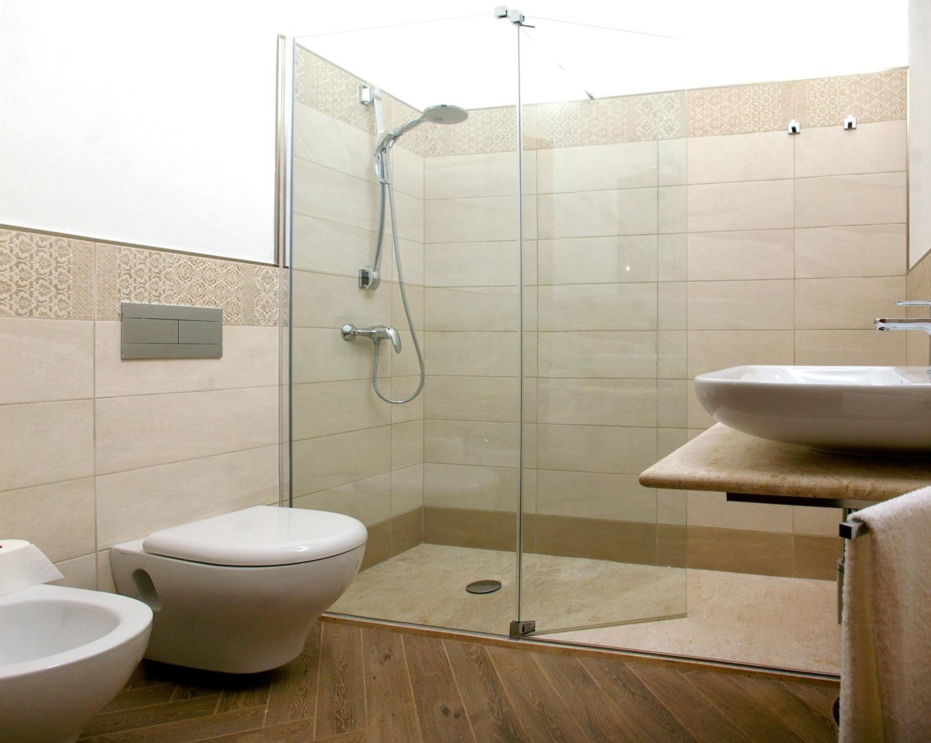 Standard Double Room - Photo 4