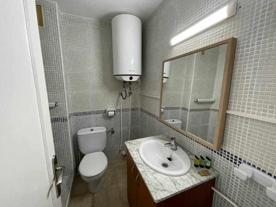 One-Bedroom Apartment photo 3