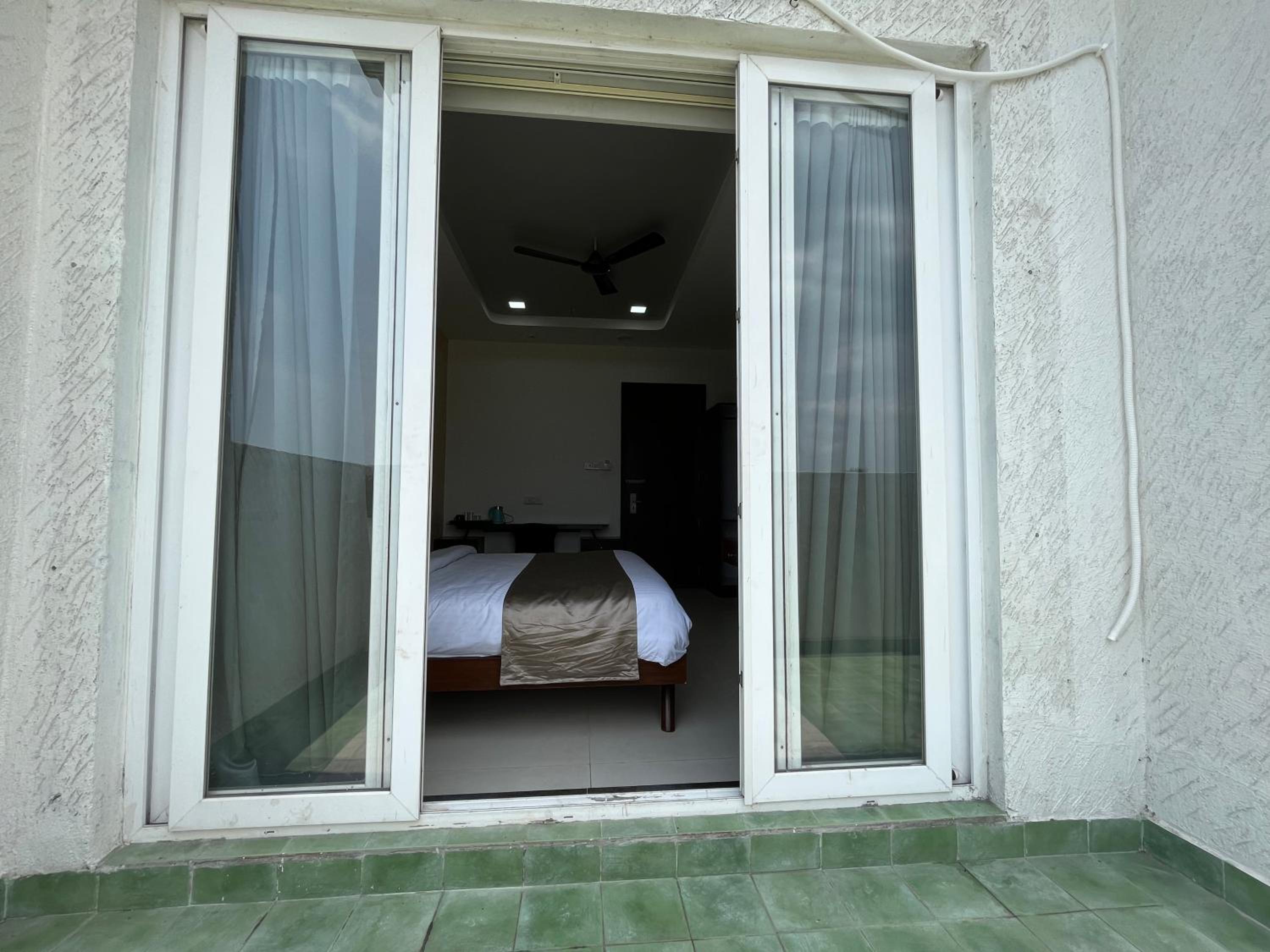 Studio with Balcony photo 3