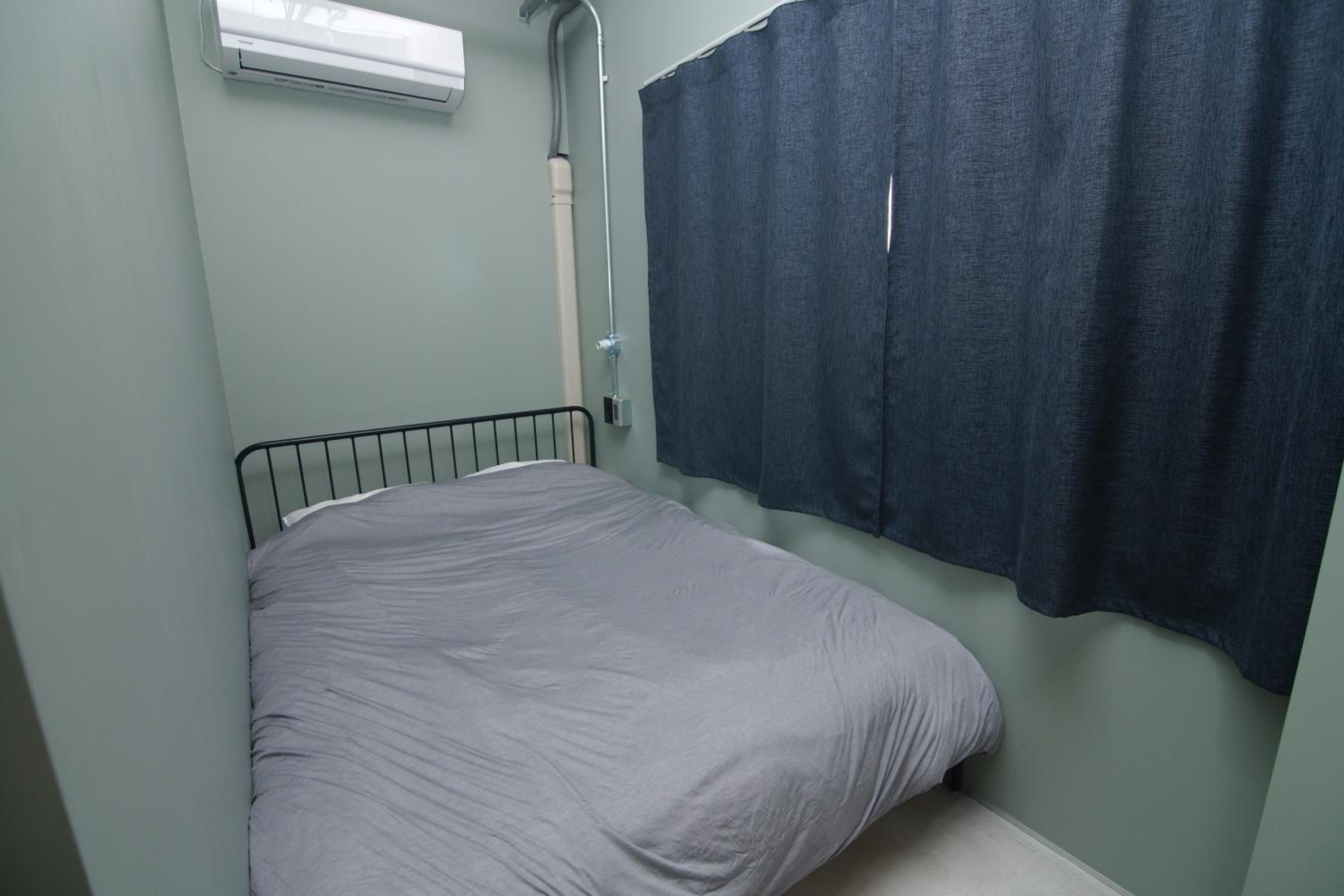 Double Room with Shared Bathroom photo 3