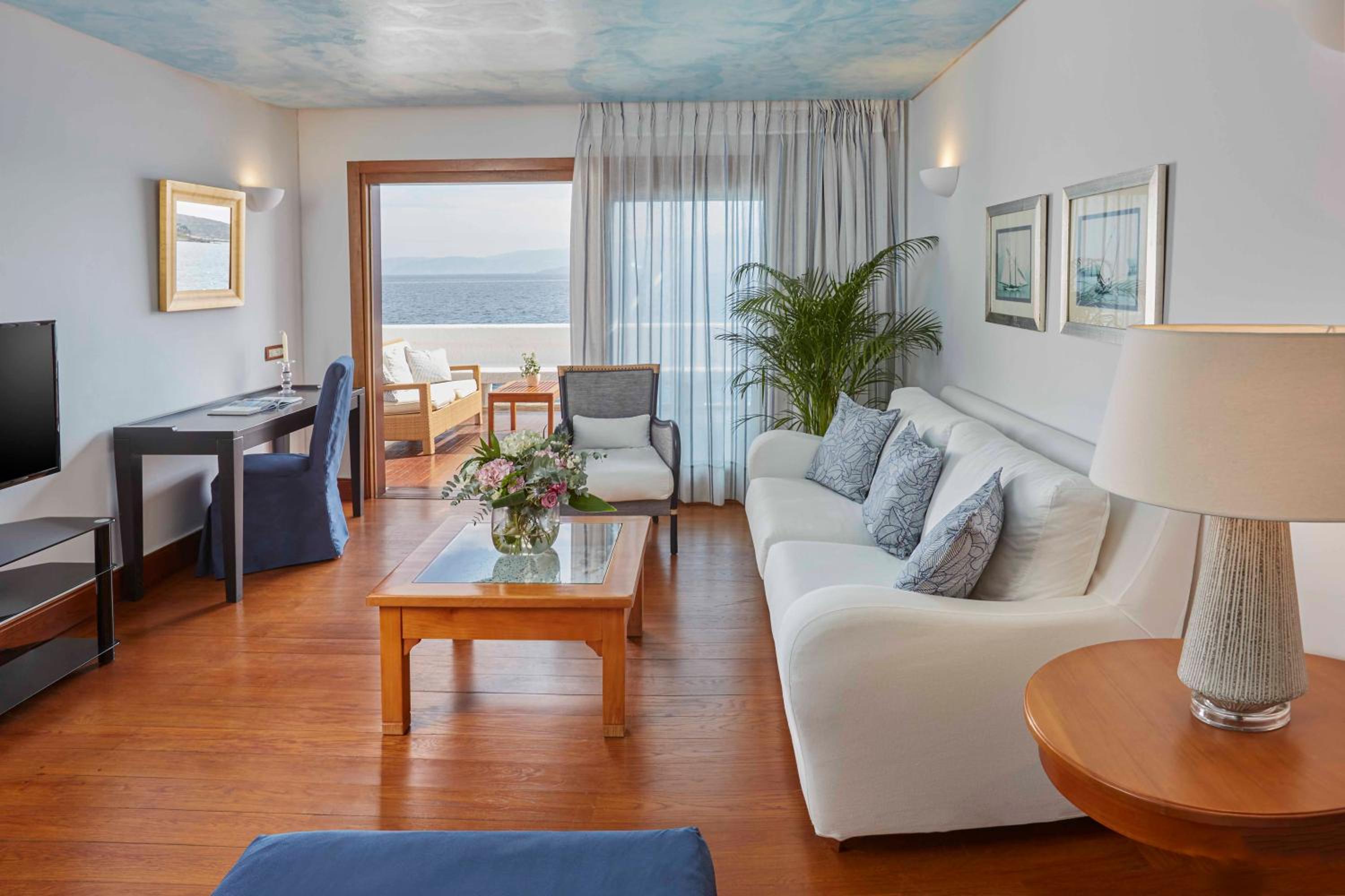 Island Bungalow Waterfront - Photo 3