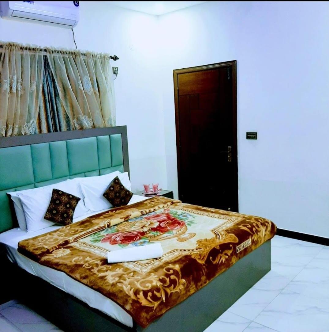 Deluxe Single Room - Photo 15