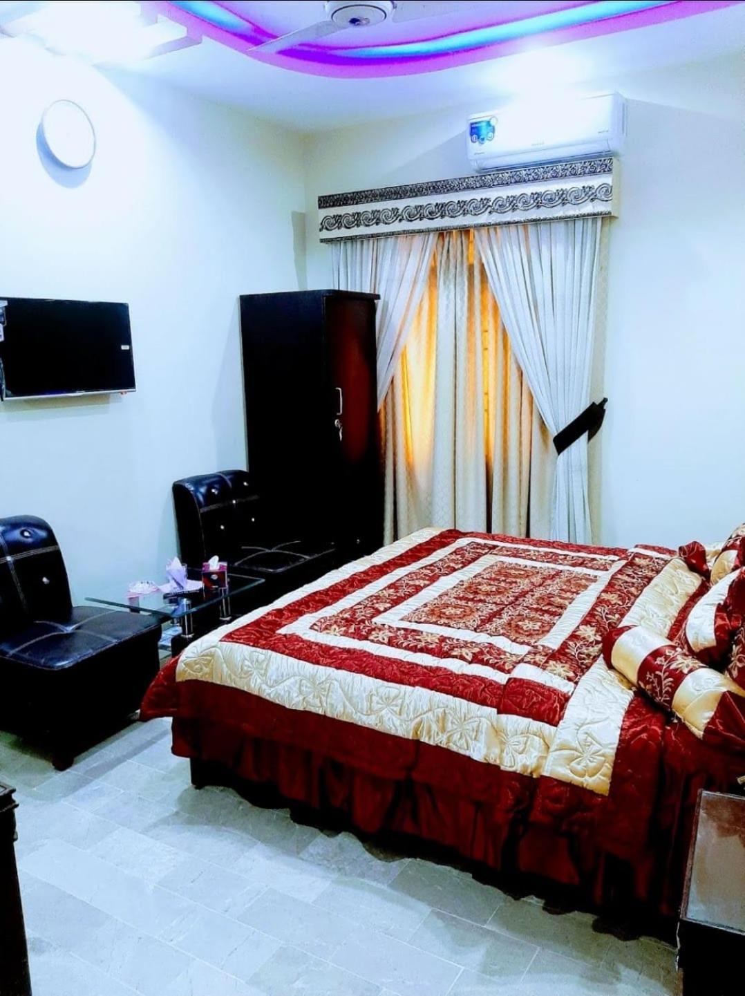 Deluxe Single Room - Photo 12