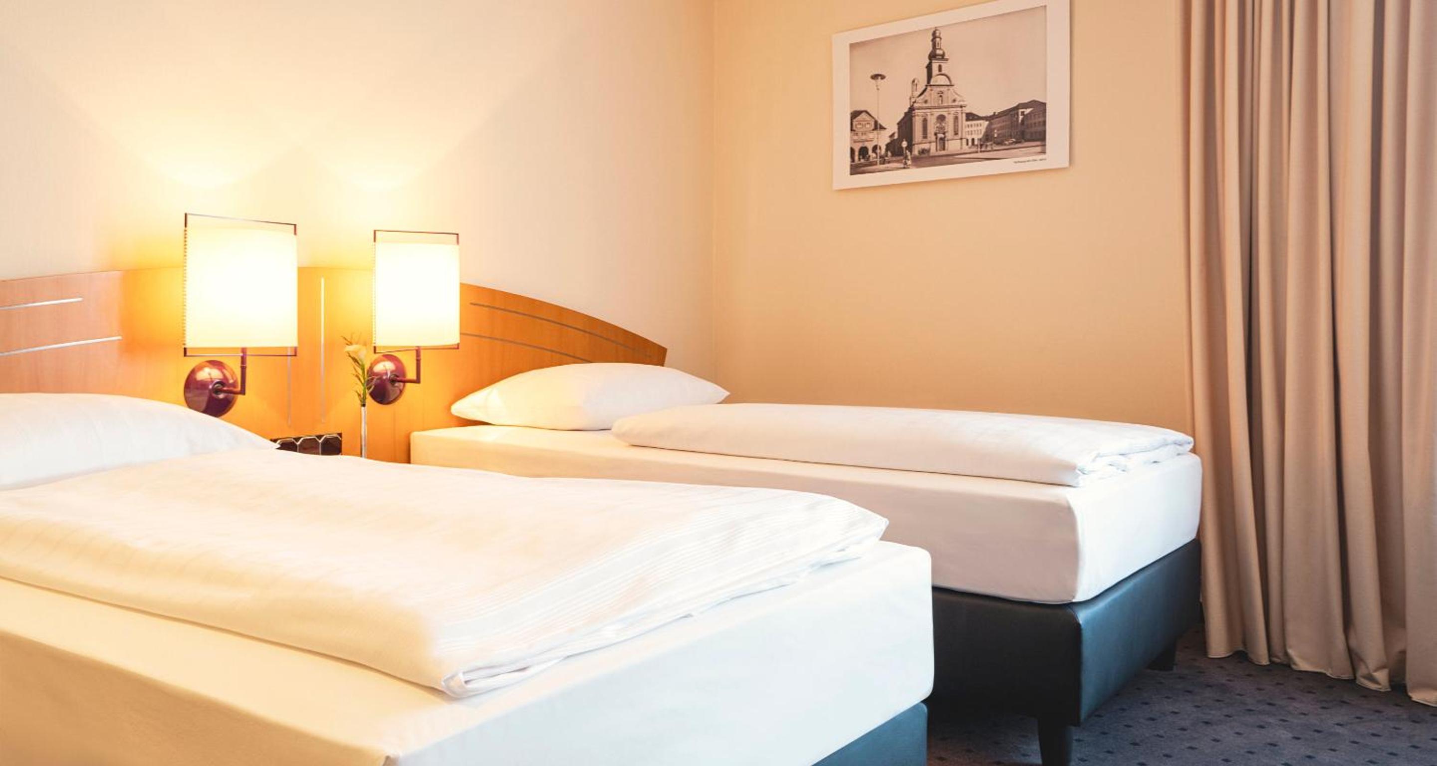 Standard Twin Room - Photo 3