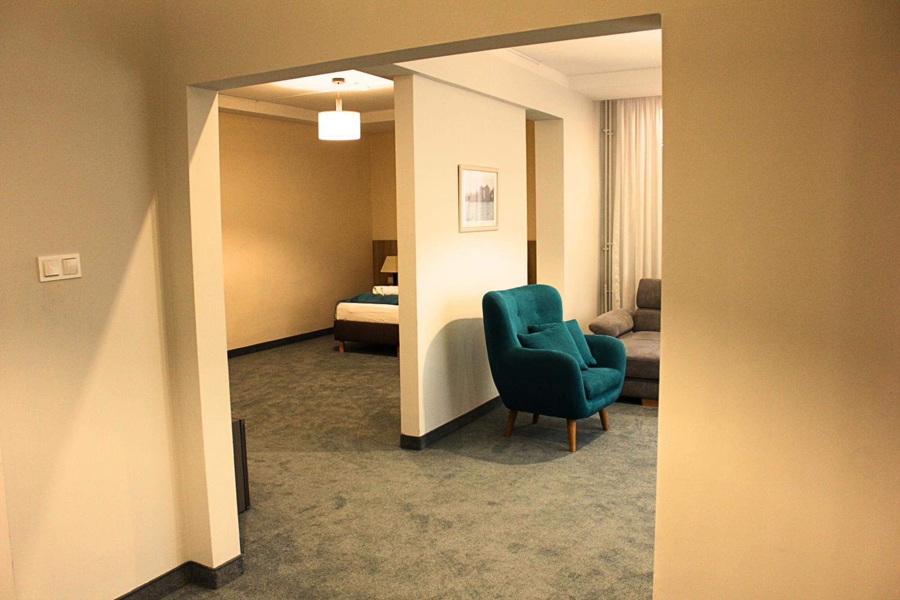 Junior Suite with Balcony - Photo 1
