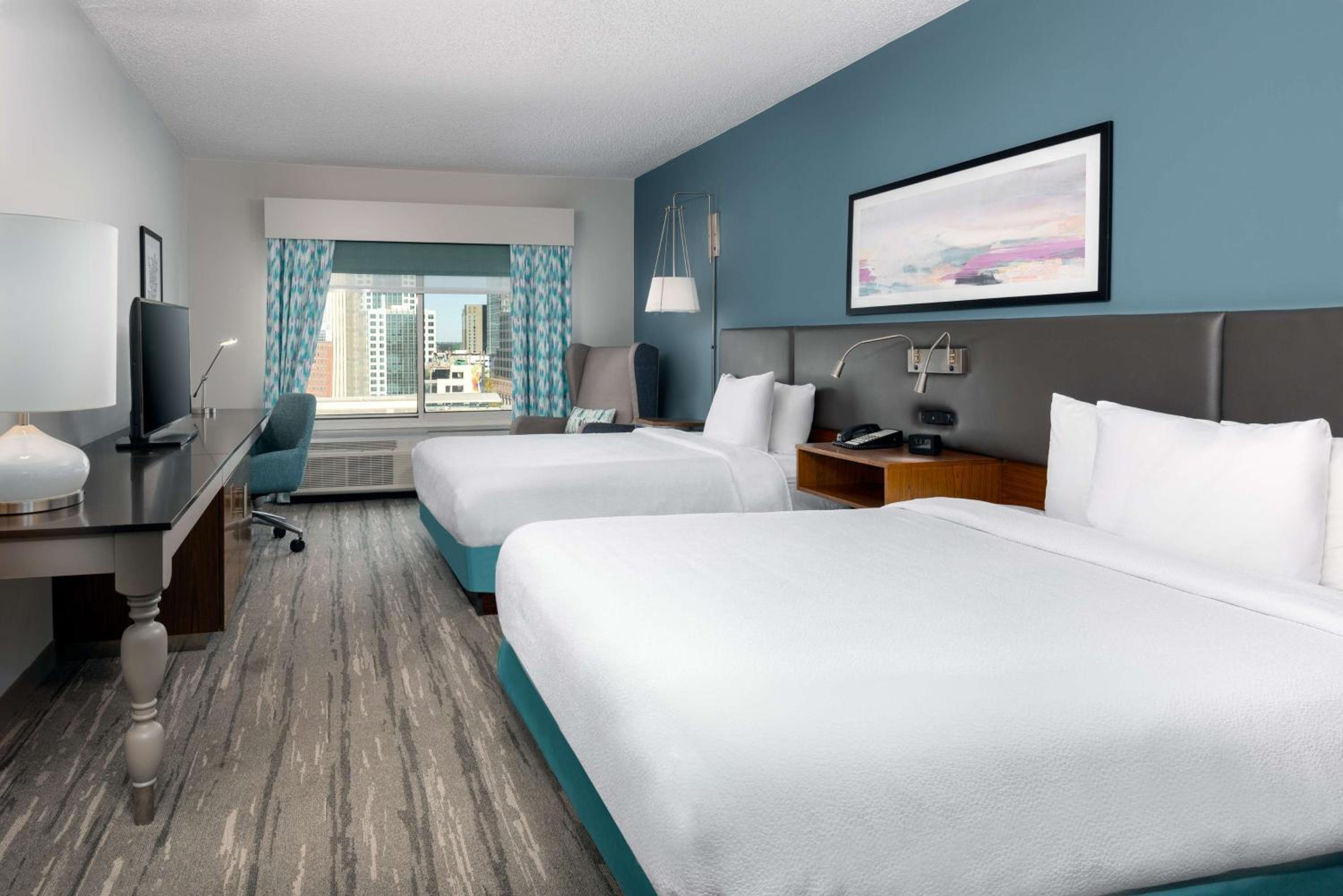 Queen Room with Two Queen Beds - Photo 3