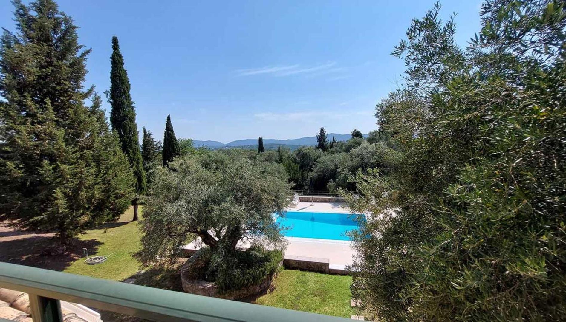 Villa with Private Pool photo 3