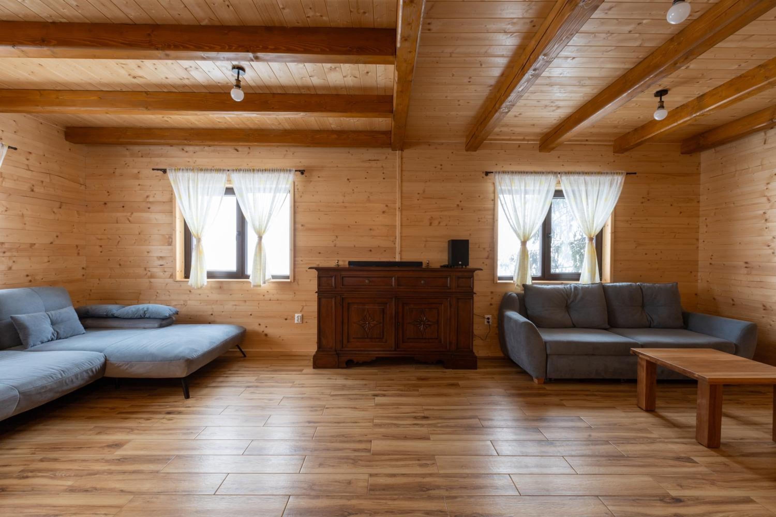 Four-Bedroom House photo 1