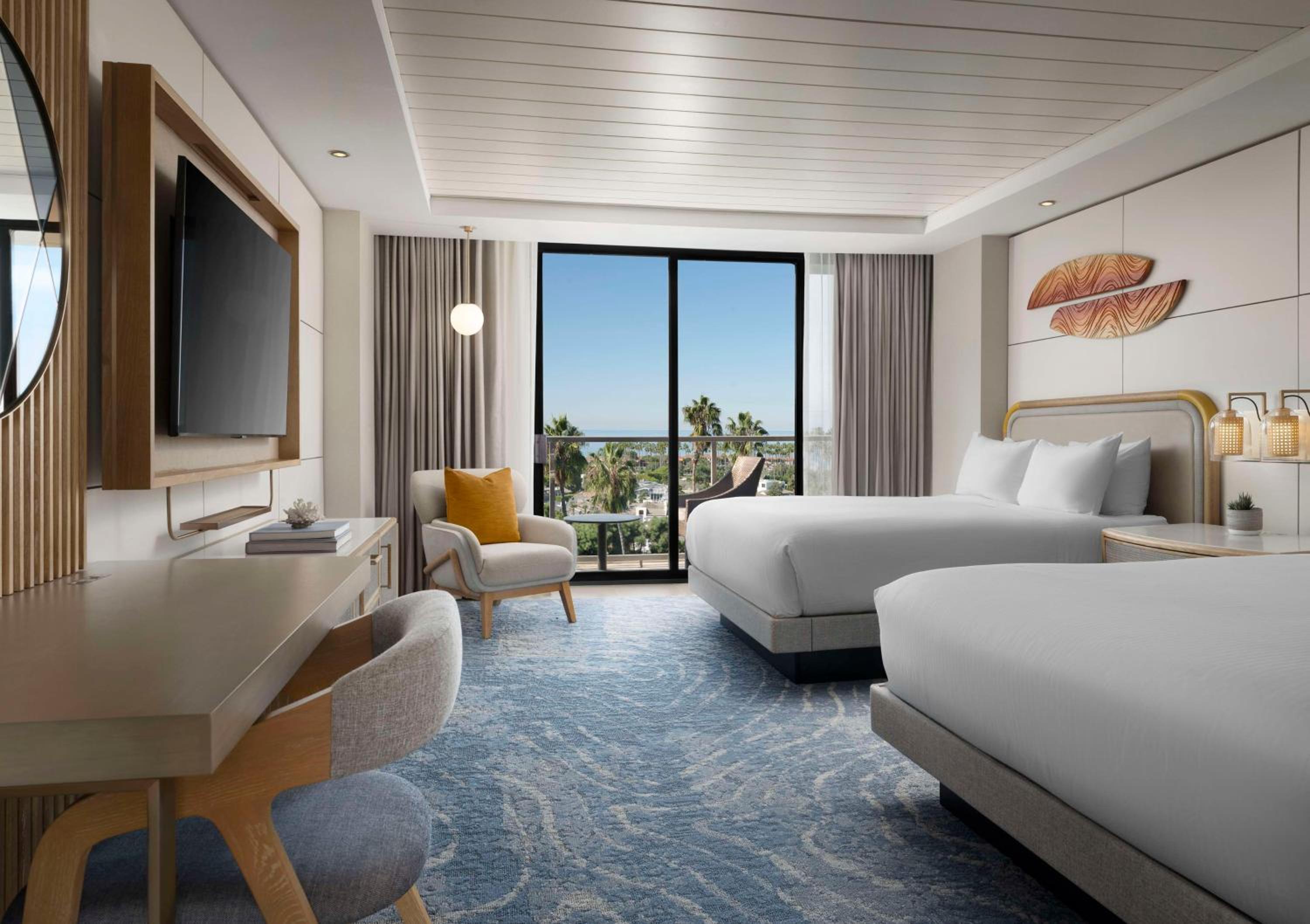 Queen Room with Two Queen Beds and Ocean View - Photo 7