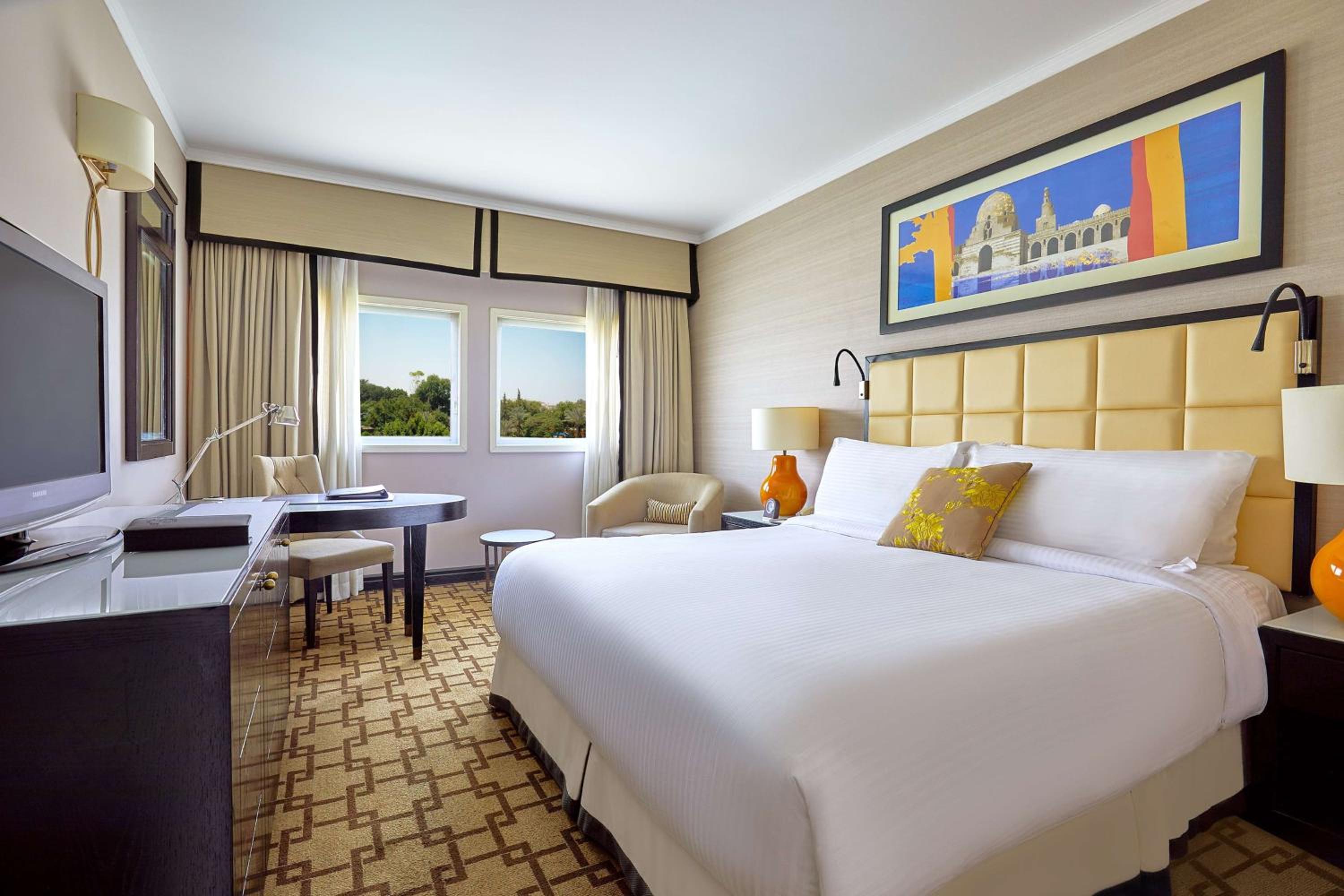 Executive King Room with Pool View