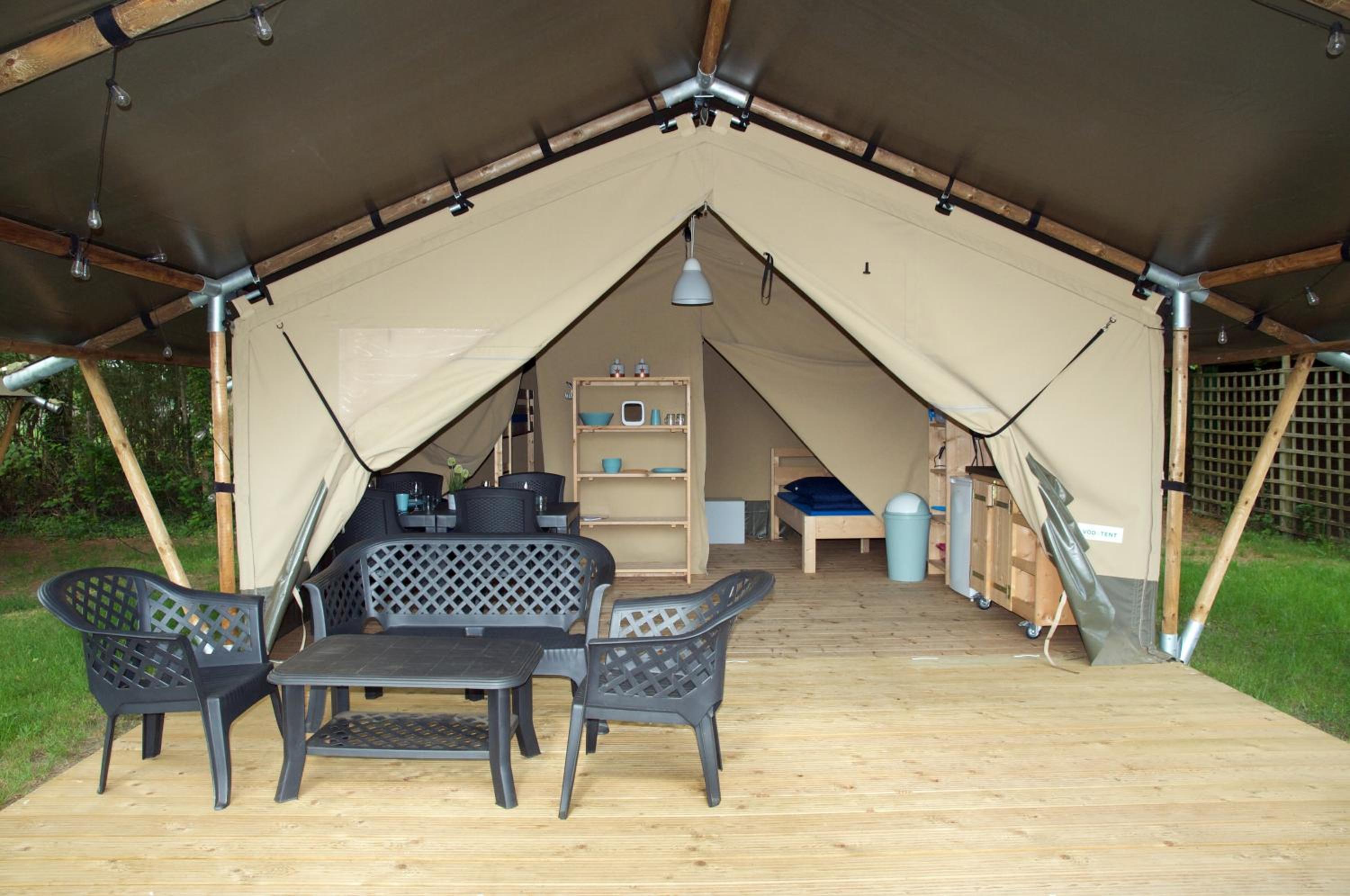 Tent 2 photo 2