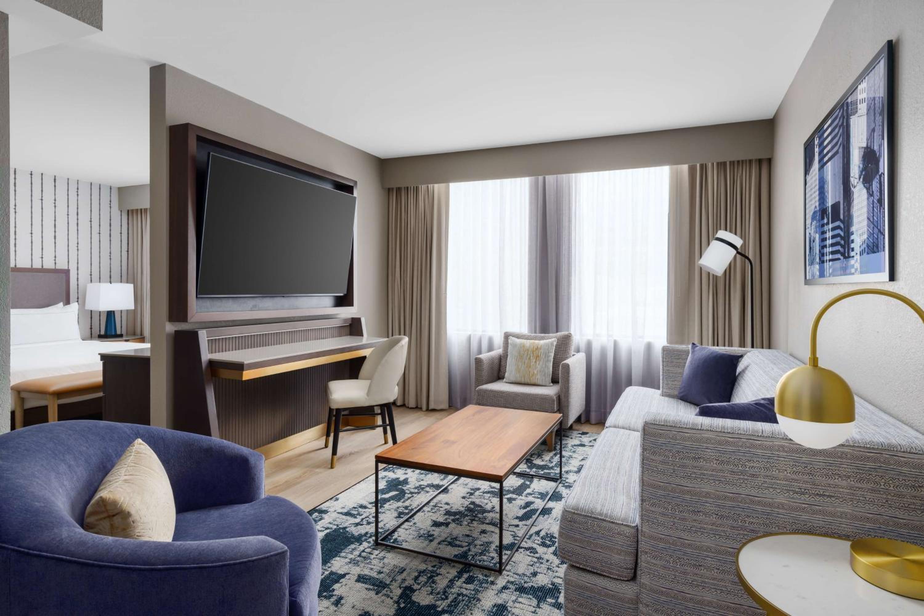 King Studio Suite - Photo 6