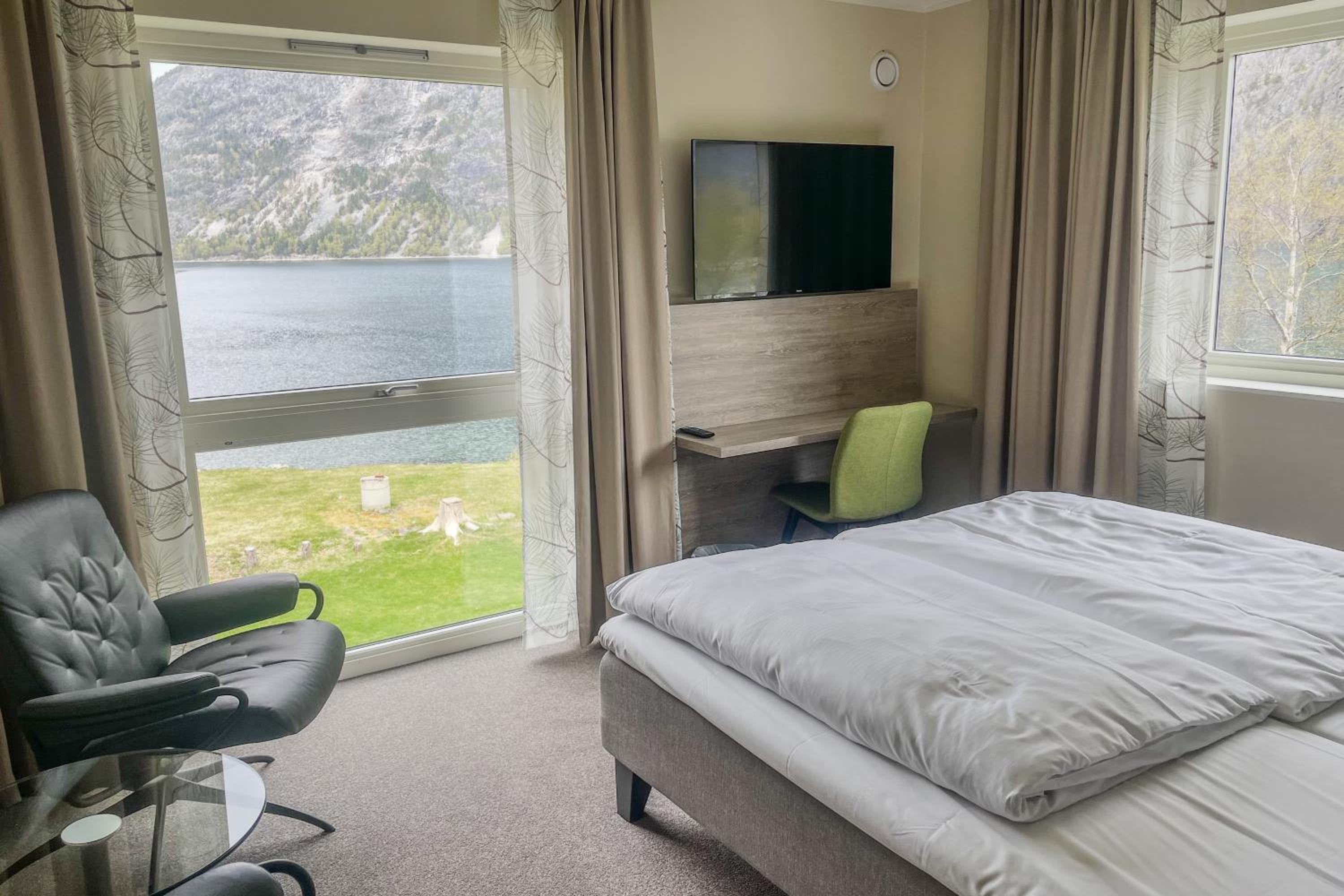 Double Room with Sea View - Photo 11