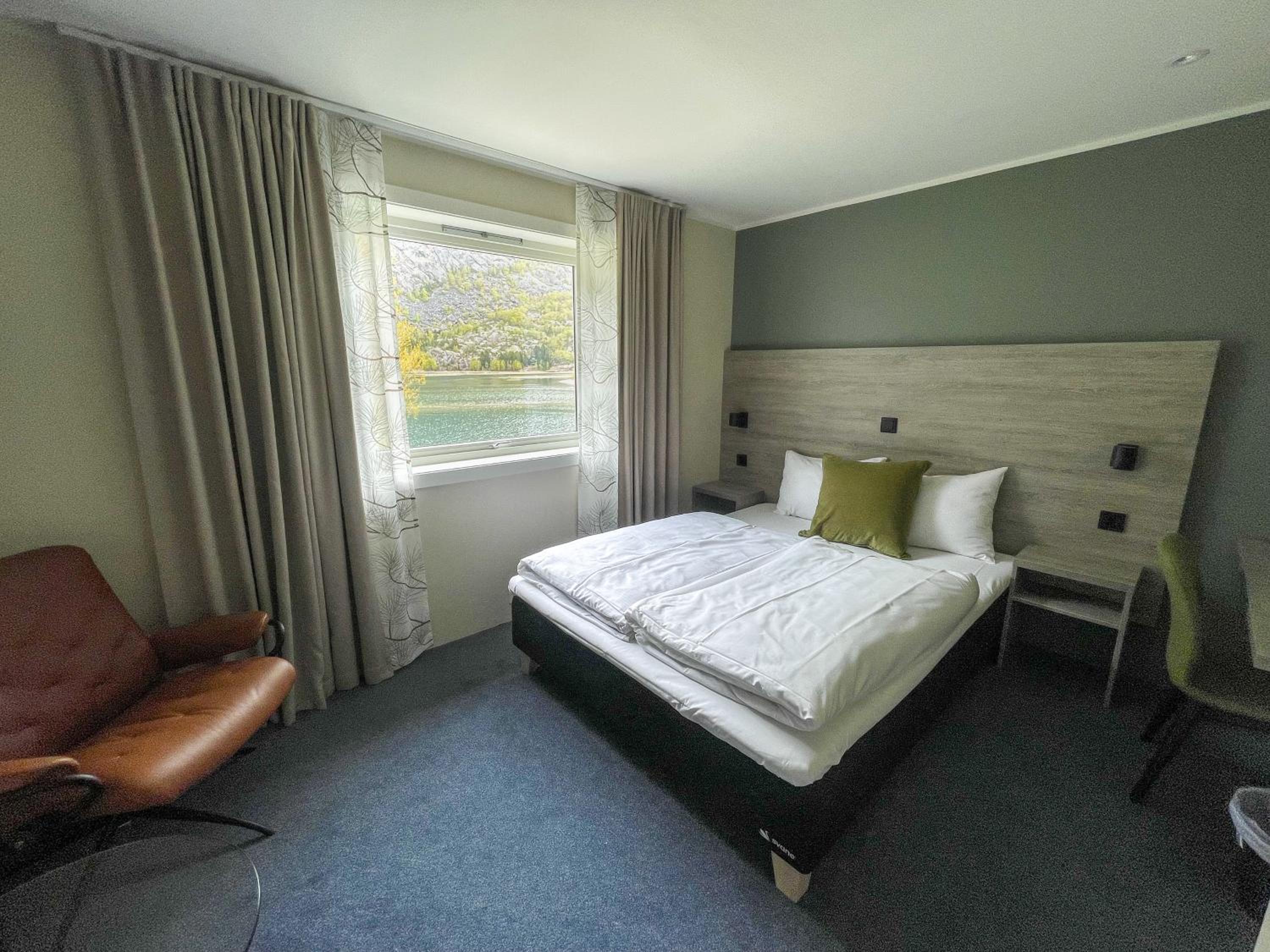 Double Room with Sea View - Photo 5