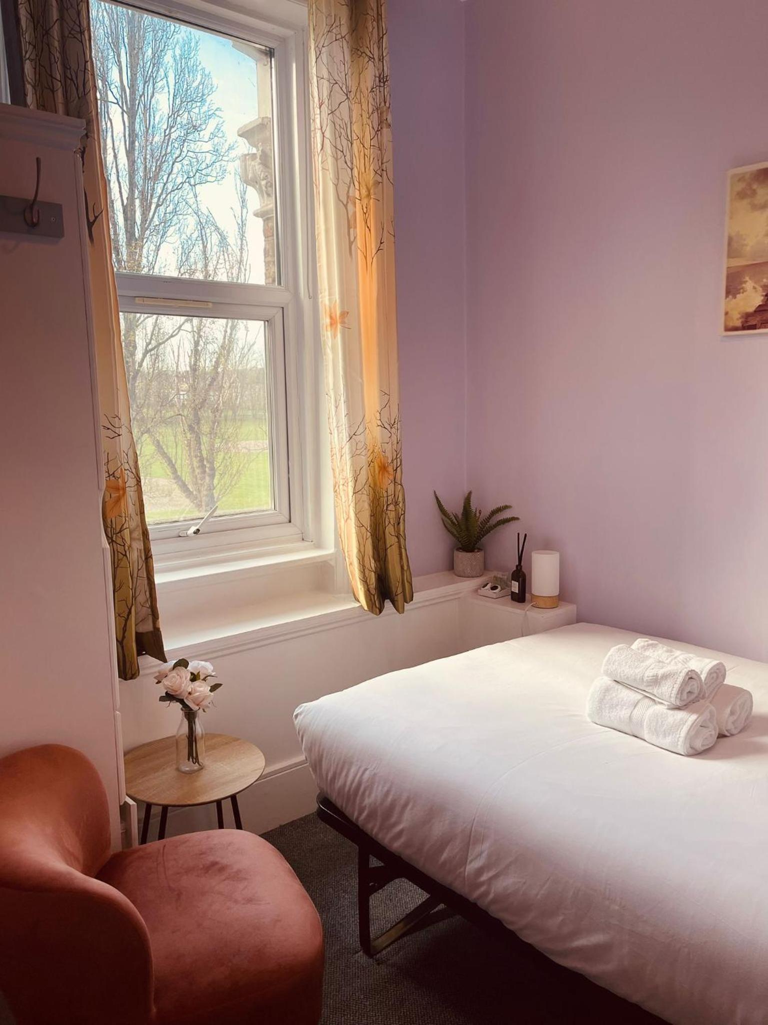 Standard Double Room with Shared Bathroom photo 2