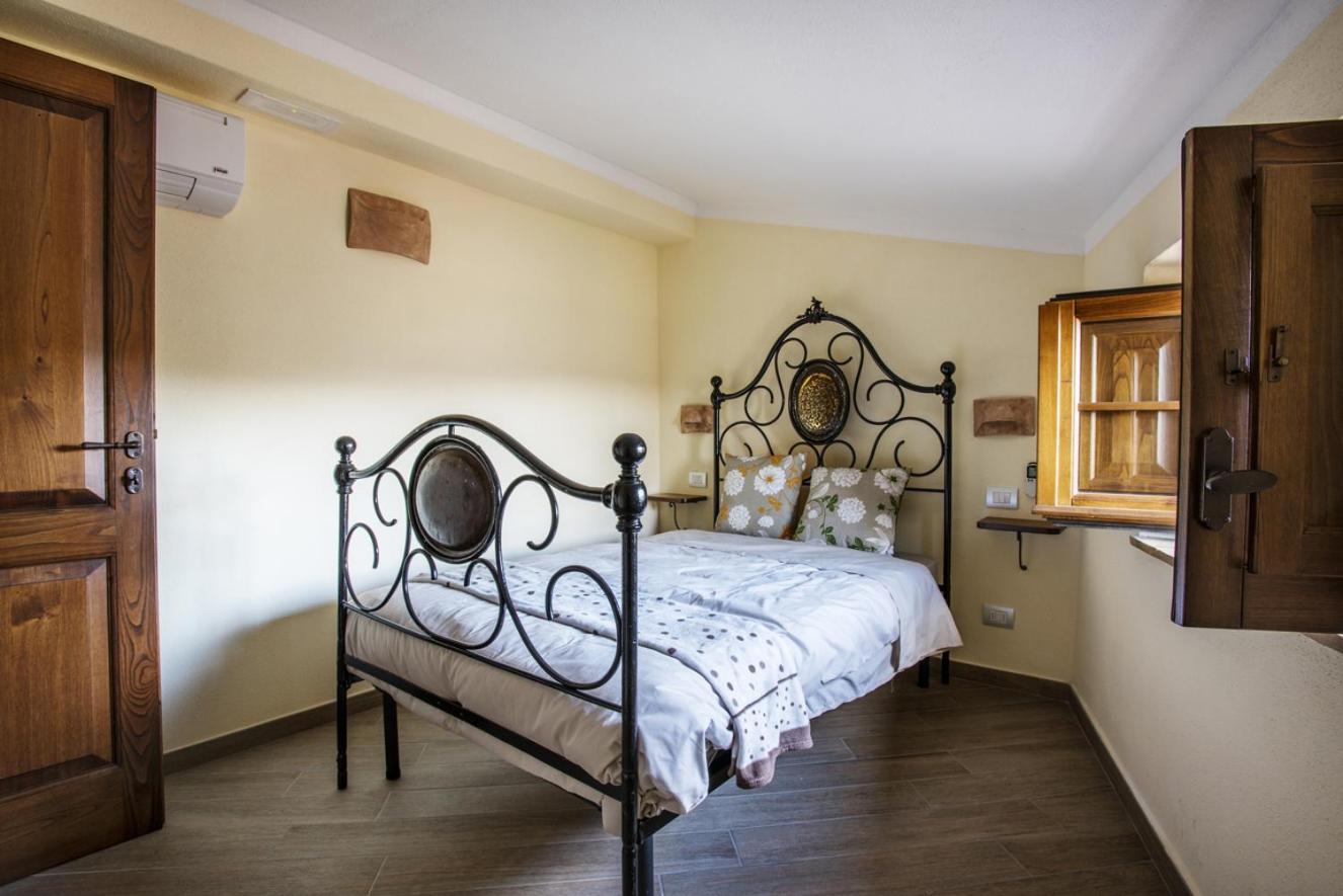Triple Room with Private Bathroom - Photo 3