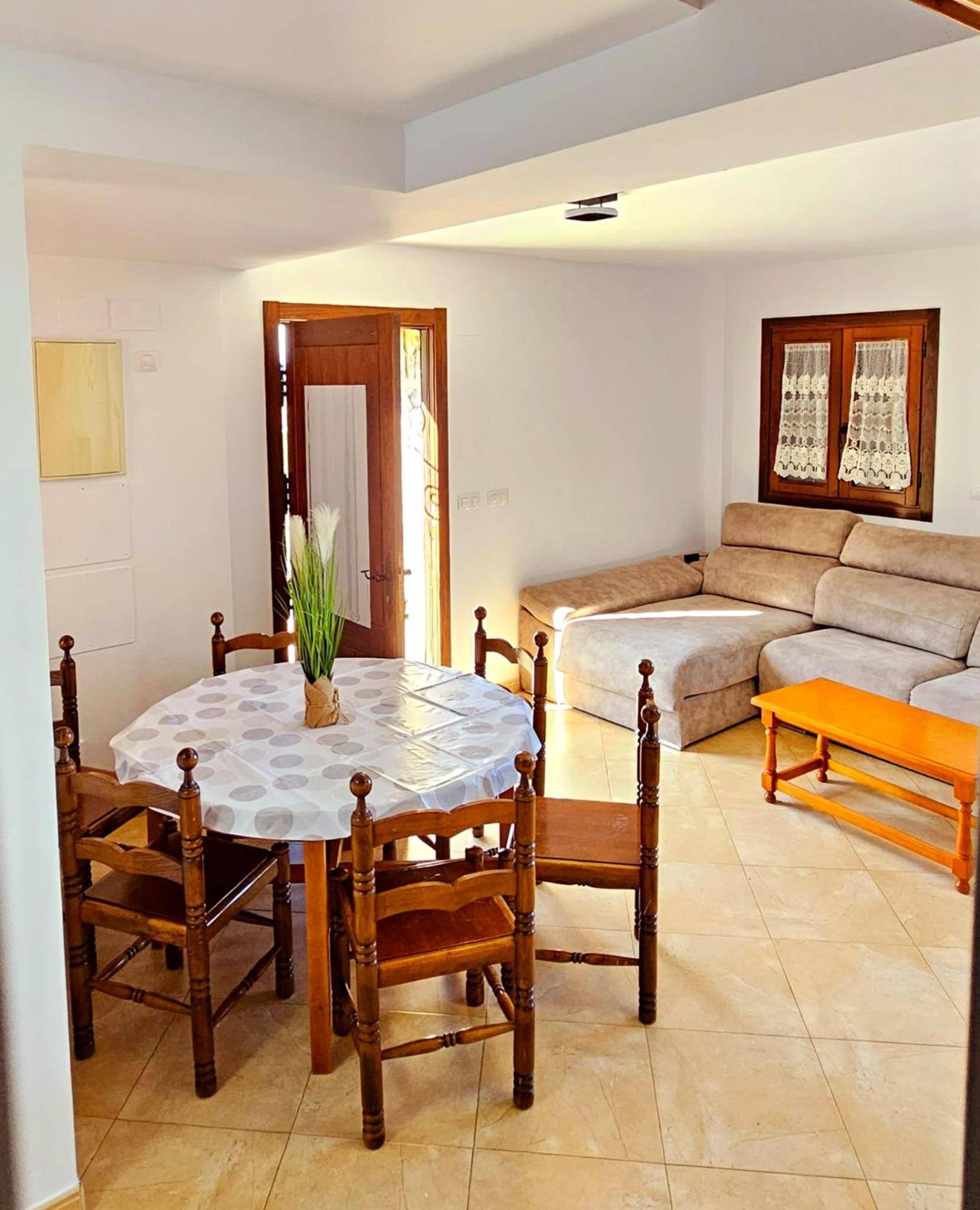 Three-Bedroom House photo 3