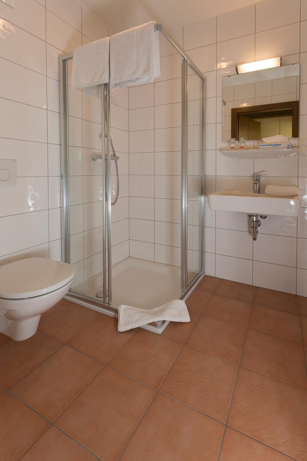 Double or Twin Room - Photo 2