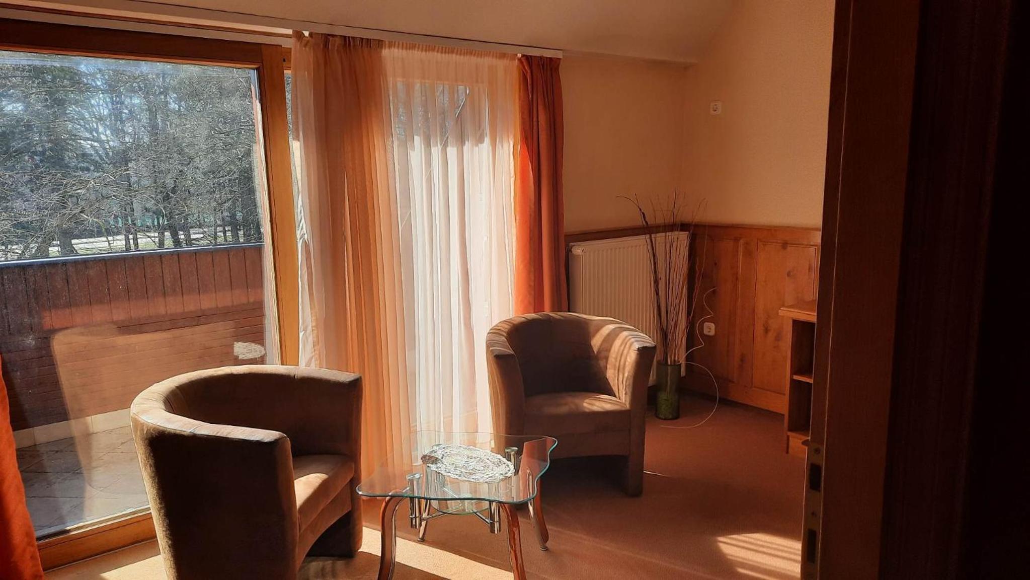 Standard Twin Room photo 2
