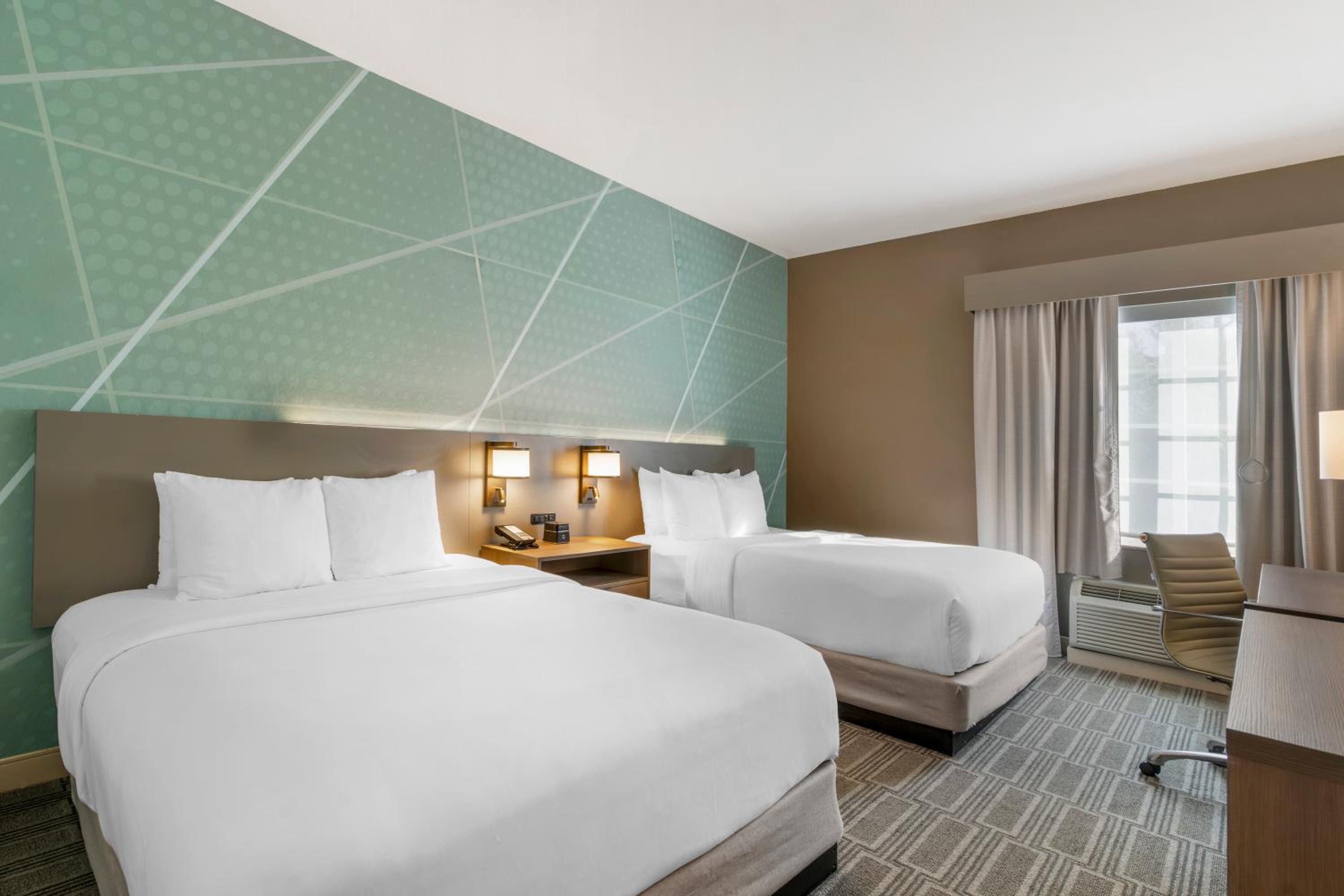 Queen Room with Two Queen Beds - Accessible/Non-Smoking  - Photo 1