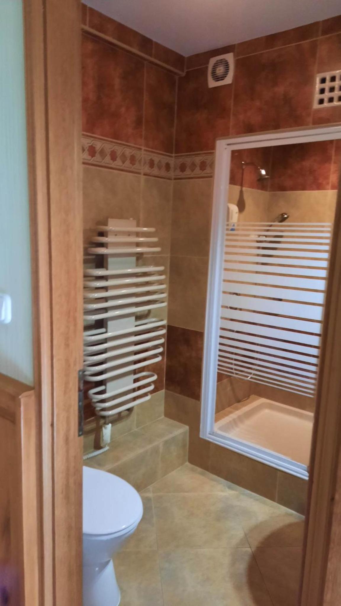Family Room with Bathroom photo 3