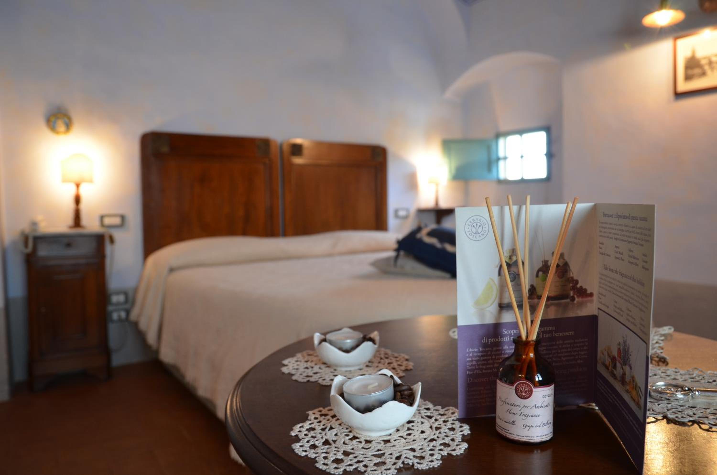 Deluxe Double Room - Photo 8