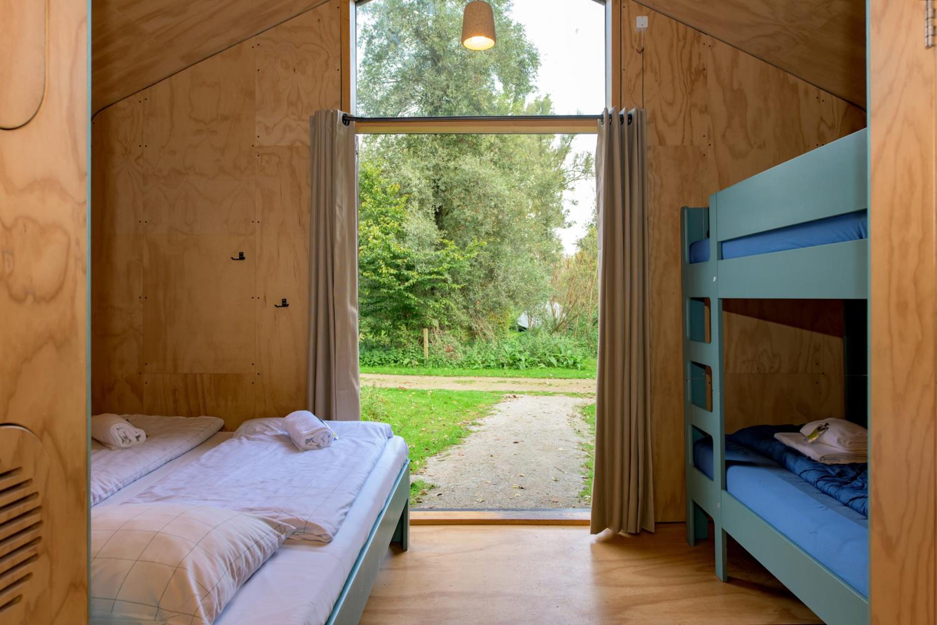 Wikkelhouse with Private Bathroom and Shower photo 2
