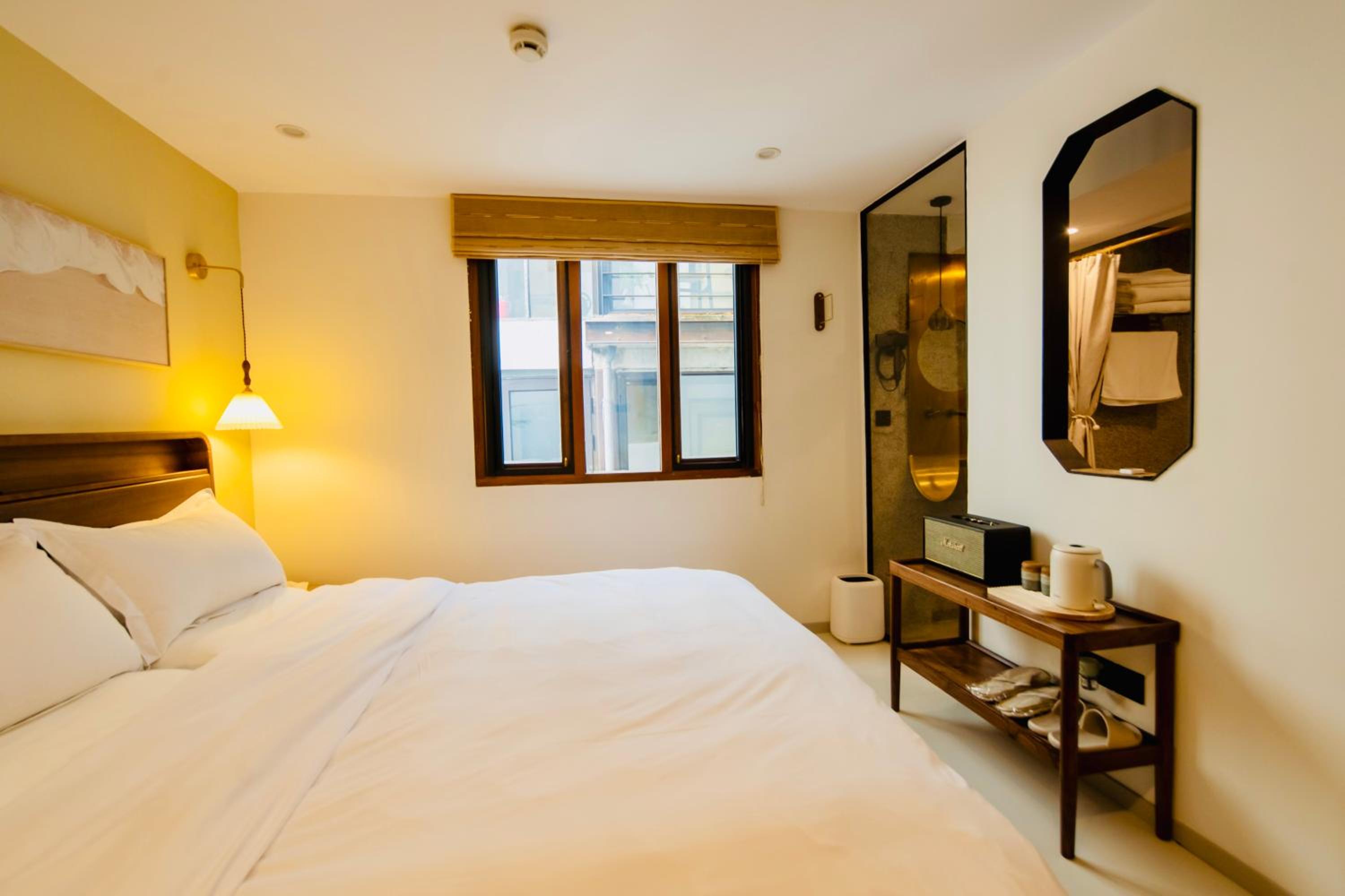 Elegant King Room photo 2