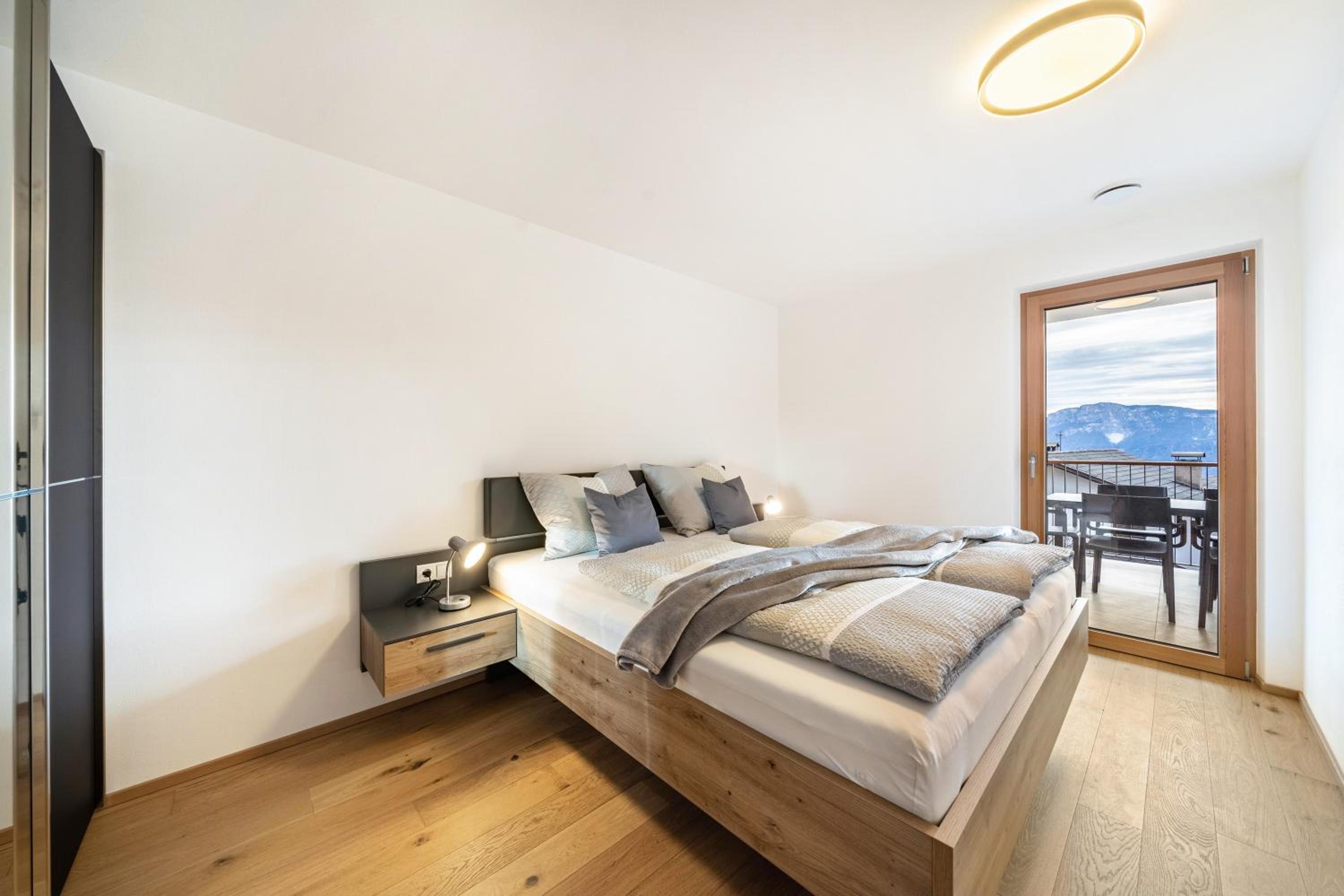Two-Bedroom Deluxe Apartment with Garden View photo 1