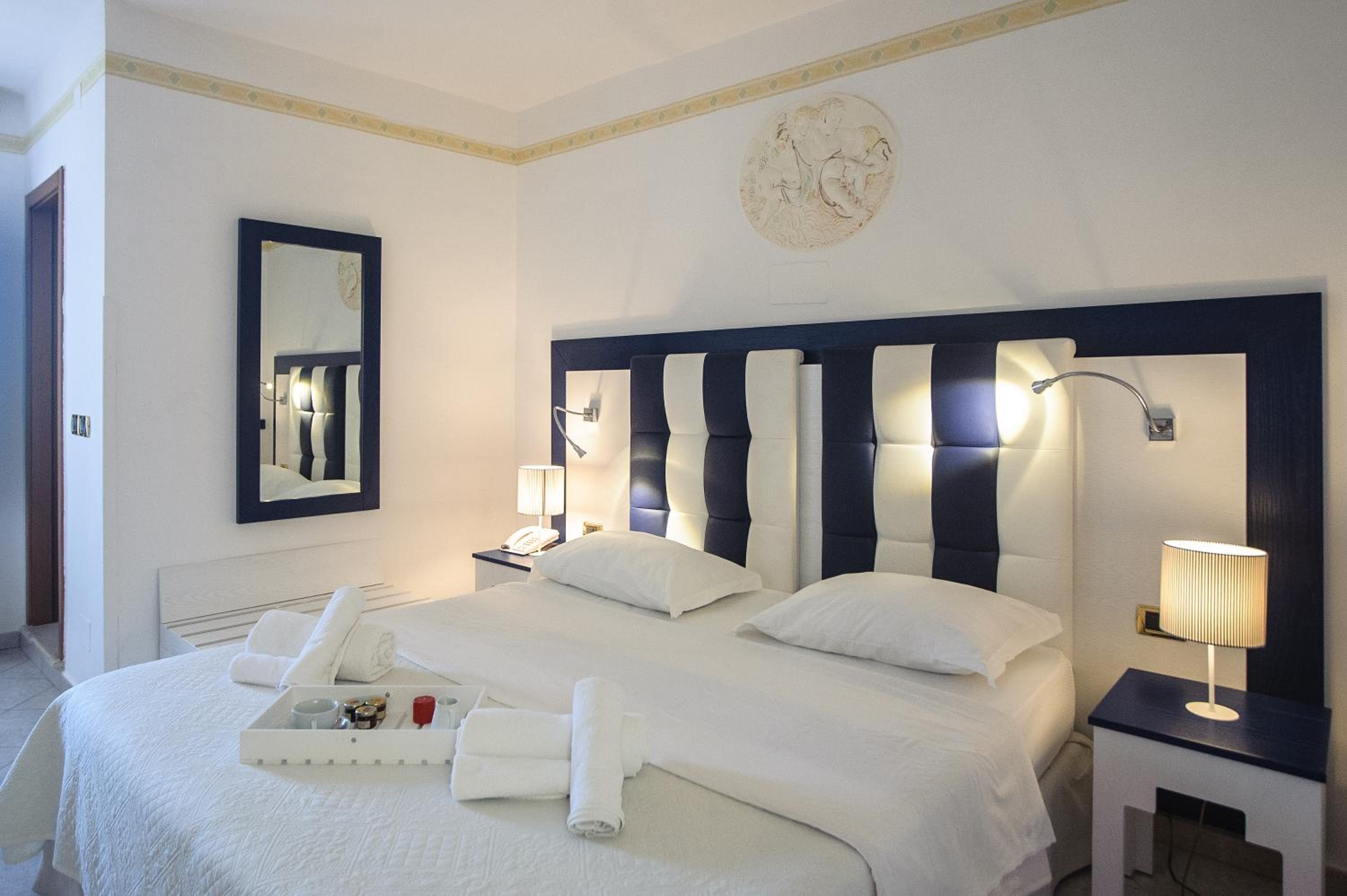Superior Double Room - Photo 8