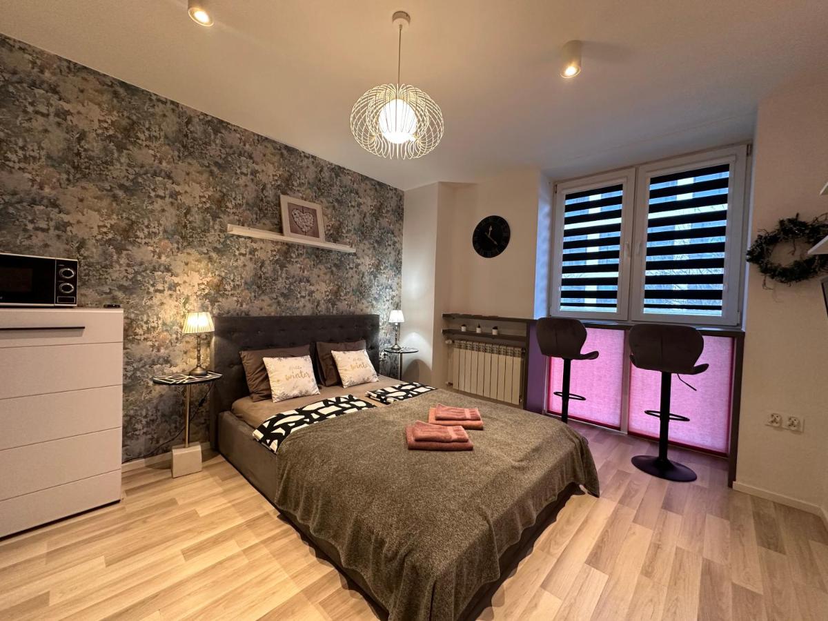 One-Bedroom Apartment - Photo 28