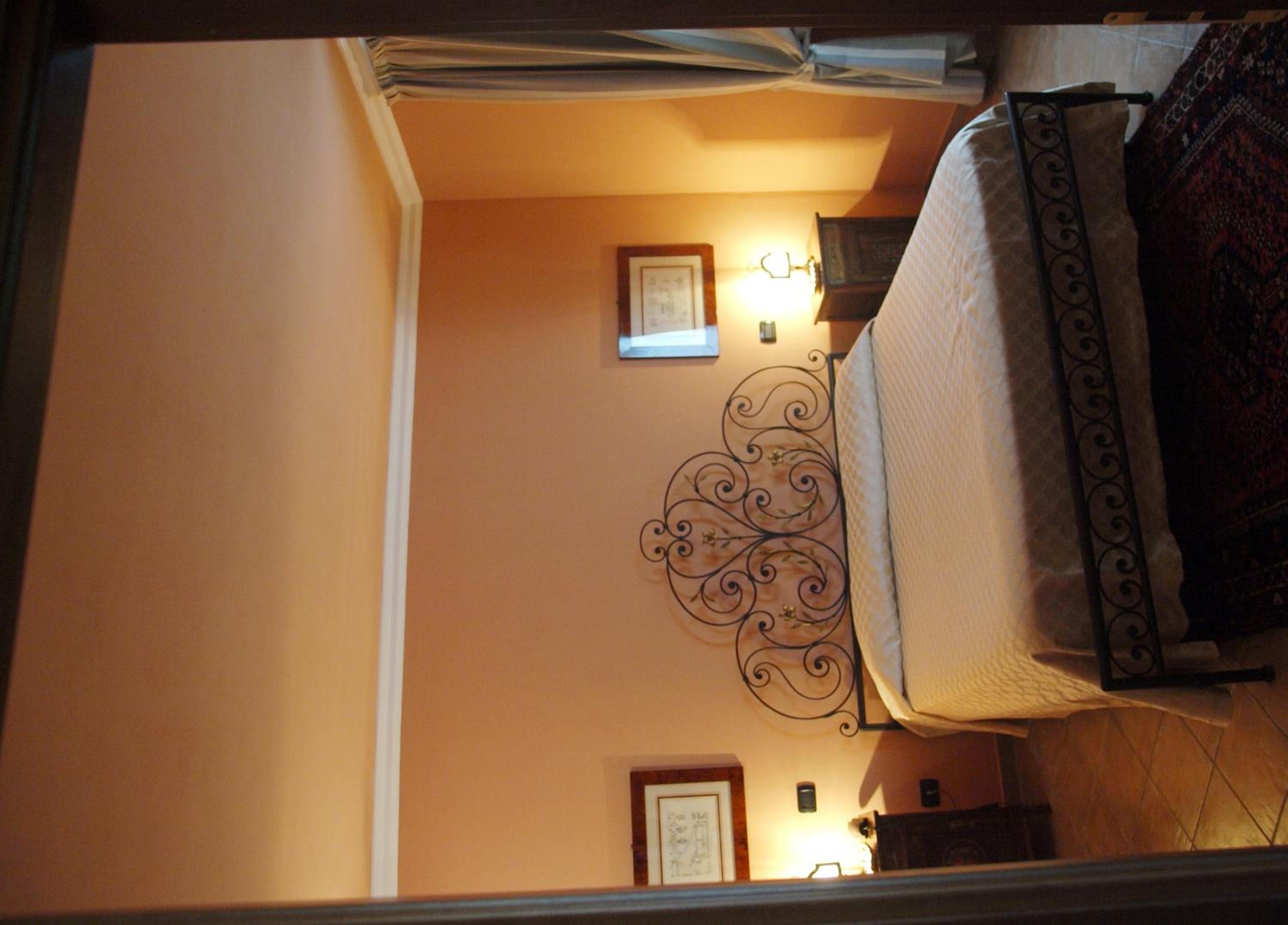Suite - Photo 2