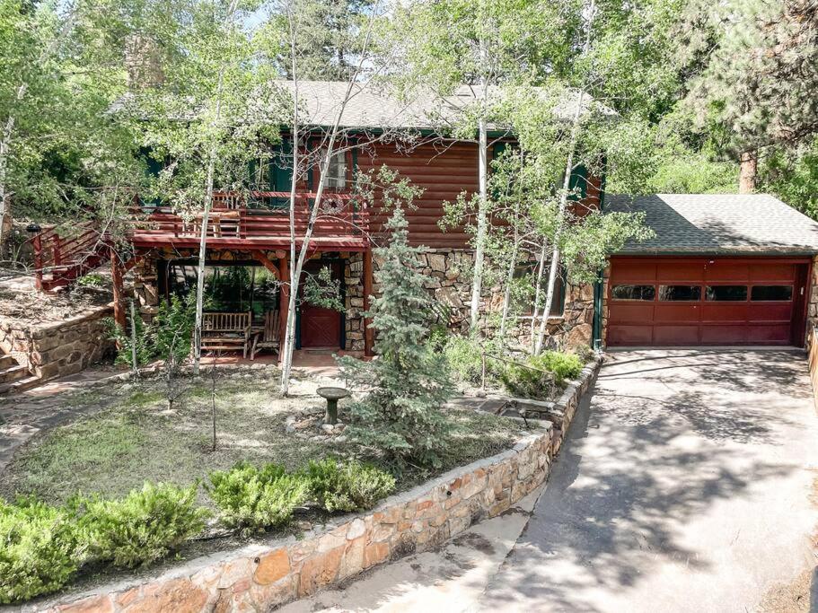 Three-Bedroom House photo 2
