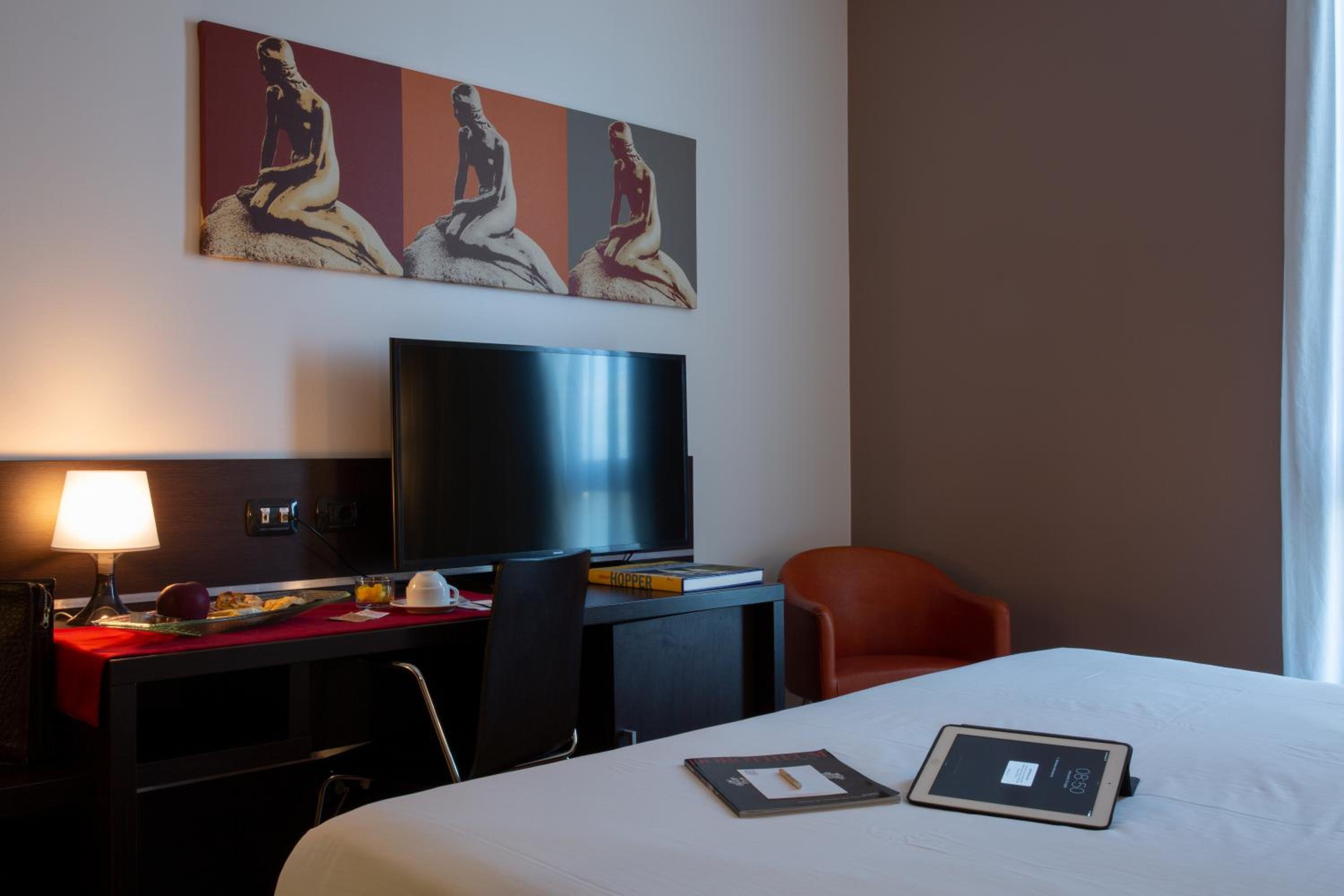 Classic Double or Twin Room - Photo 4