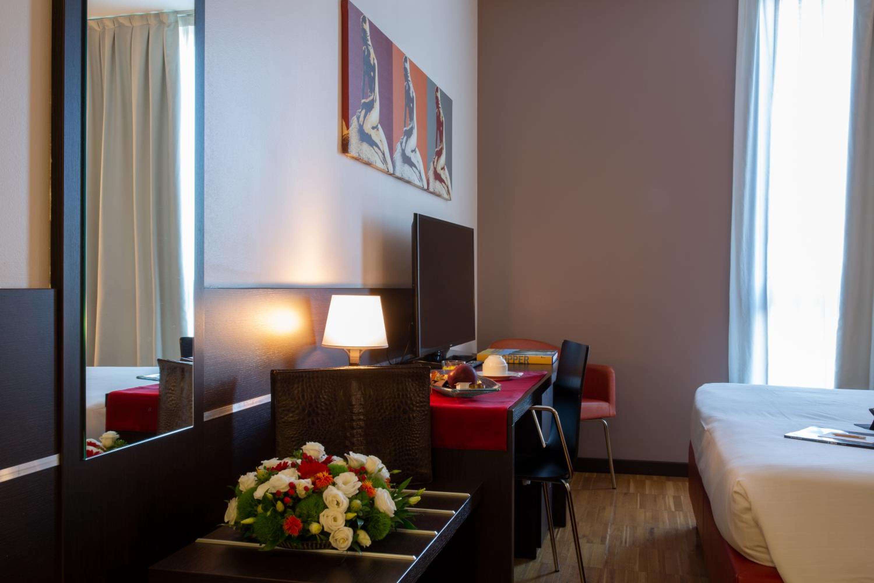 Classic Double or Twin Room - Photo 3
