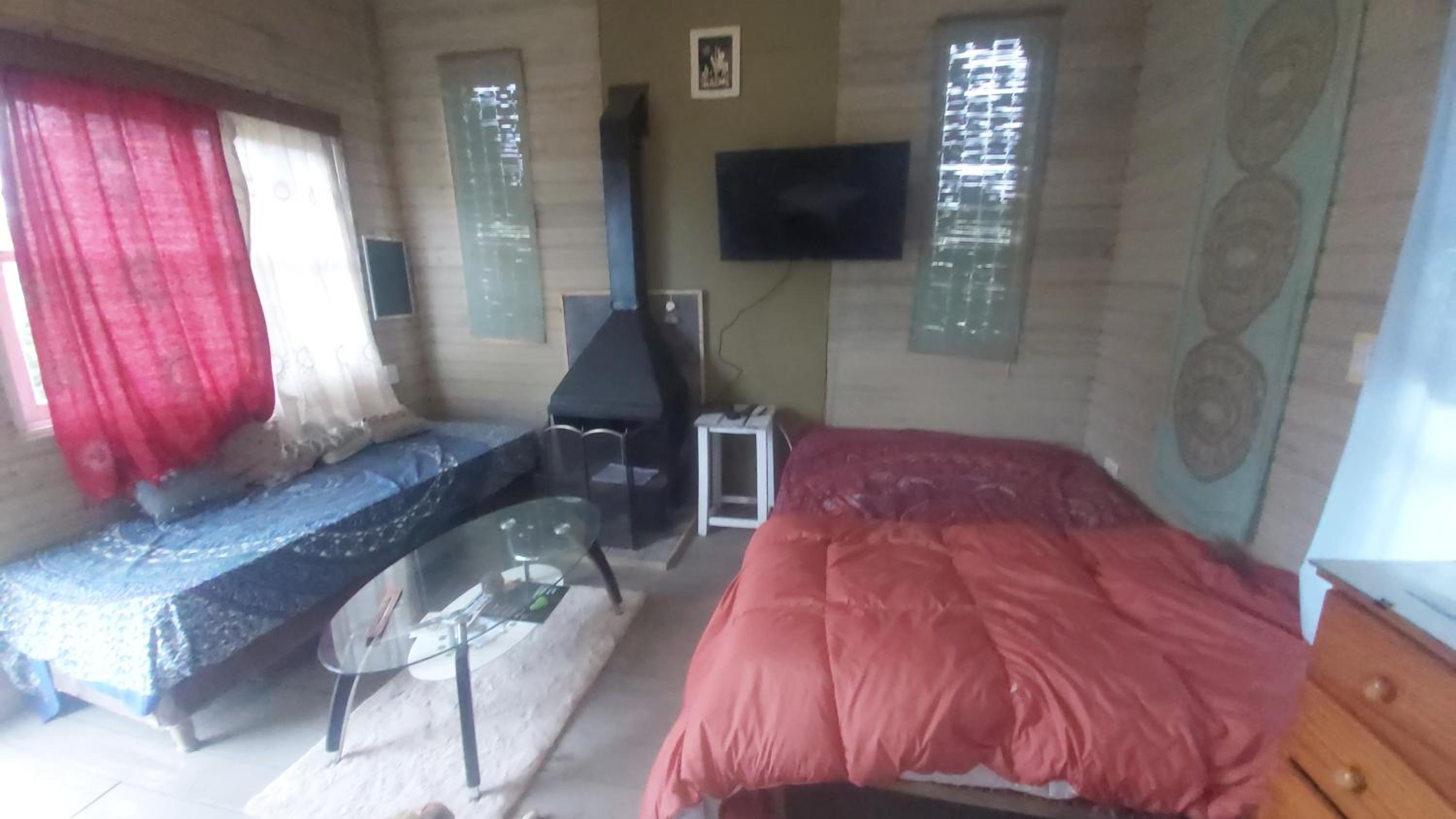 One-Bedroom House photo 1