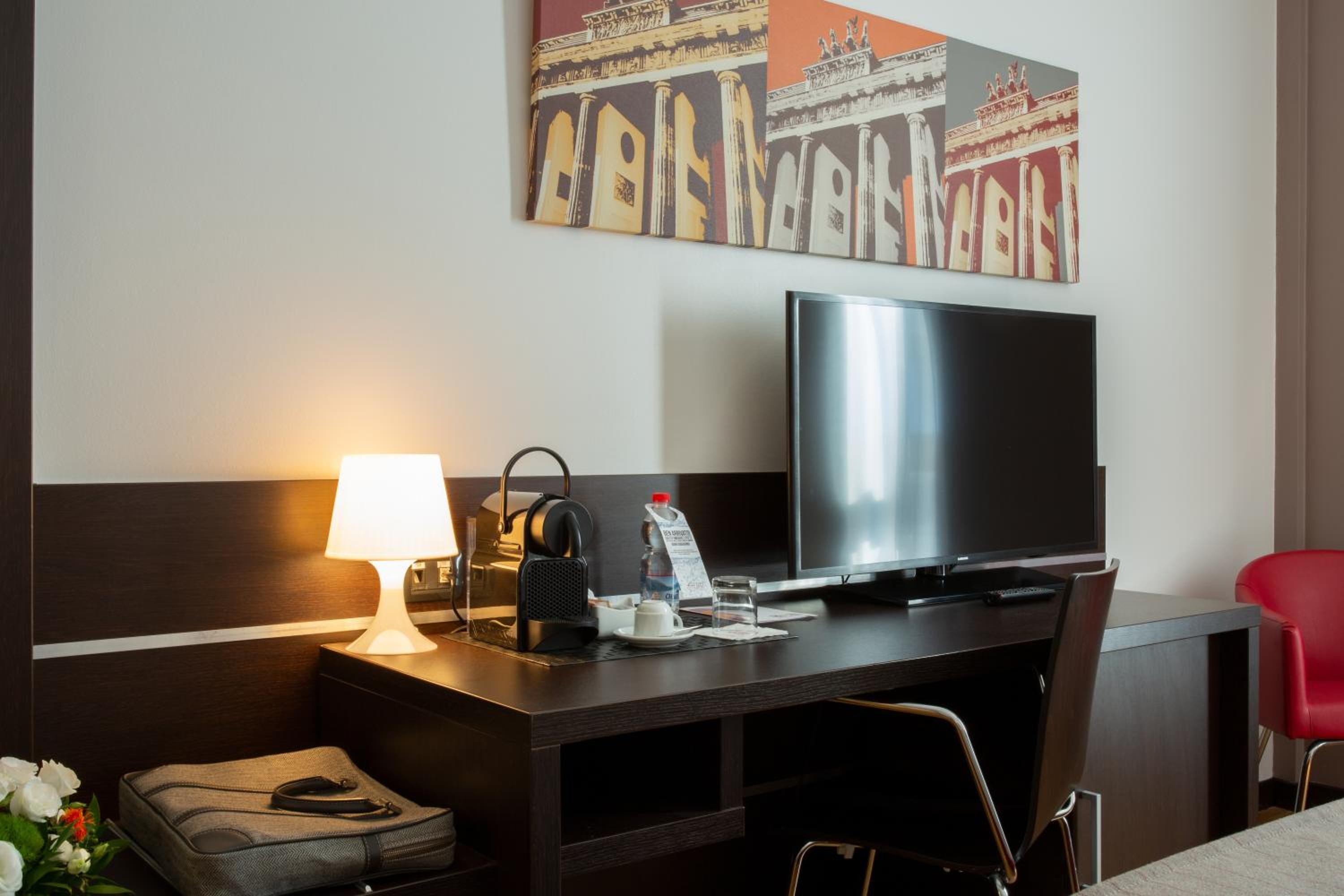 Deluxe Double or Twin Room - Photo 5