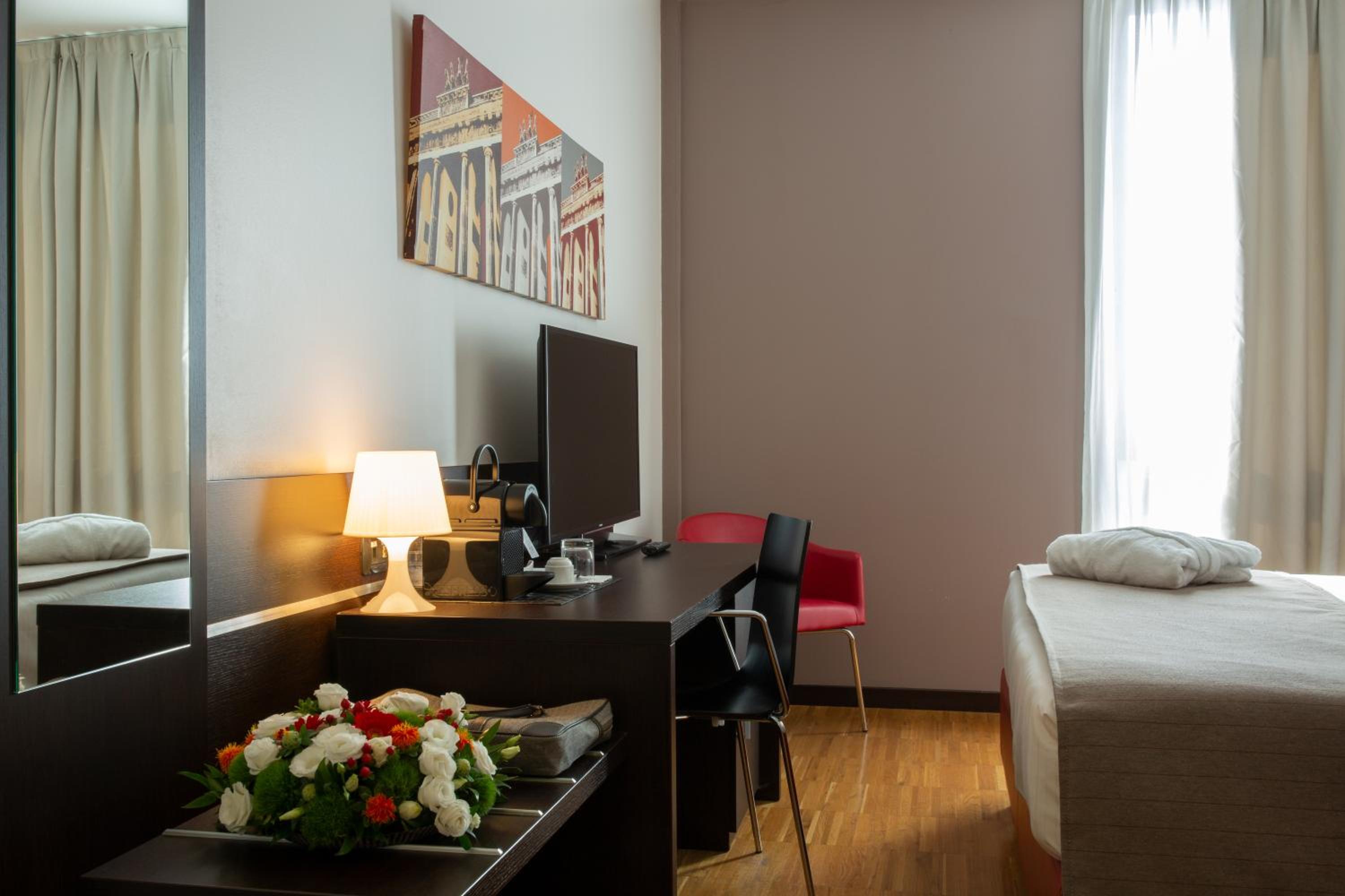 Deluxe Double or Twin Room - Photo 1