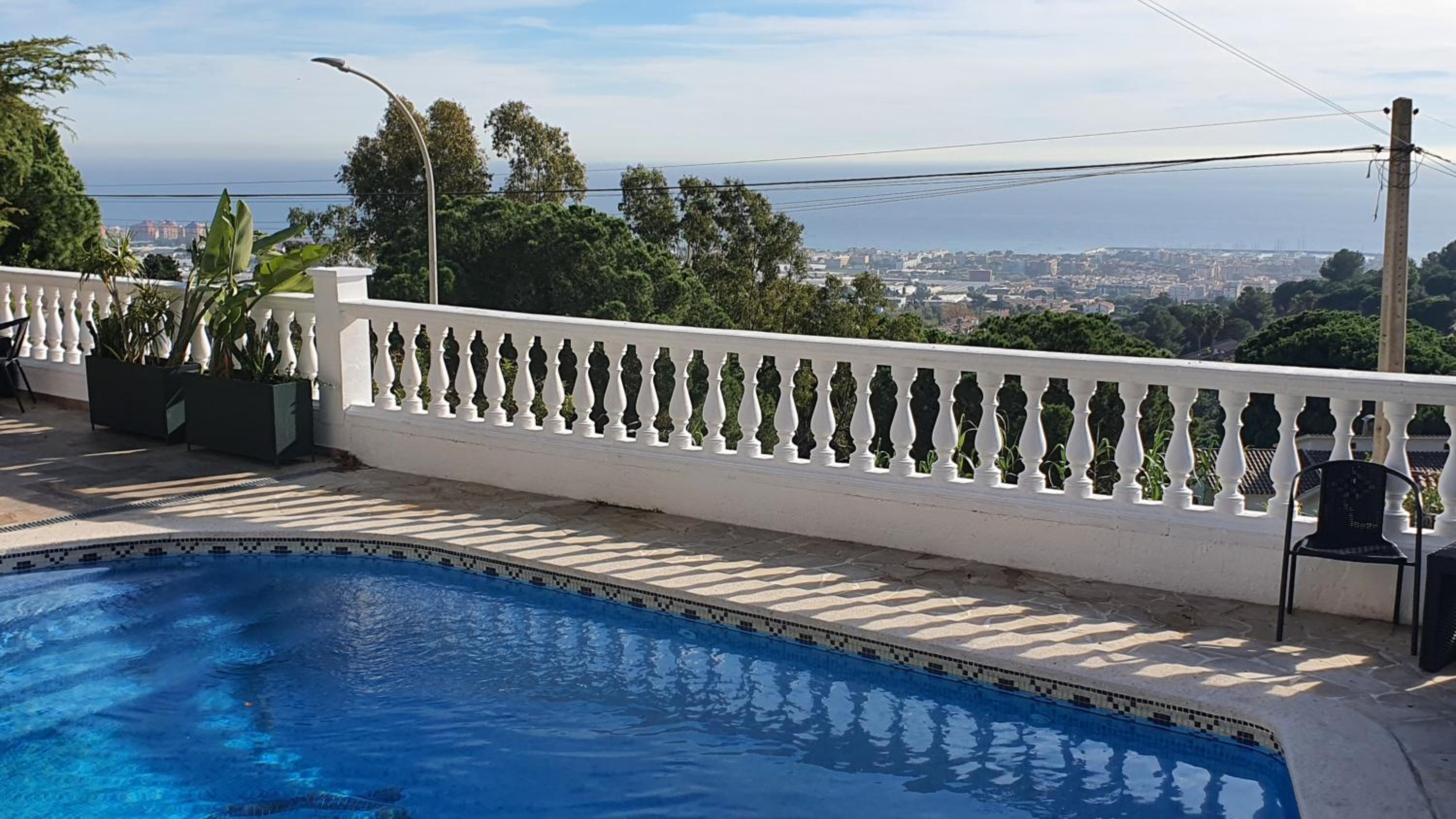 Five-Bedrooms House with Private Pool photo 2