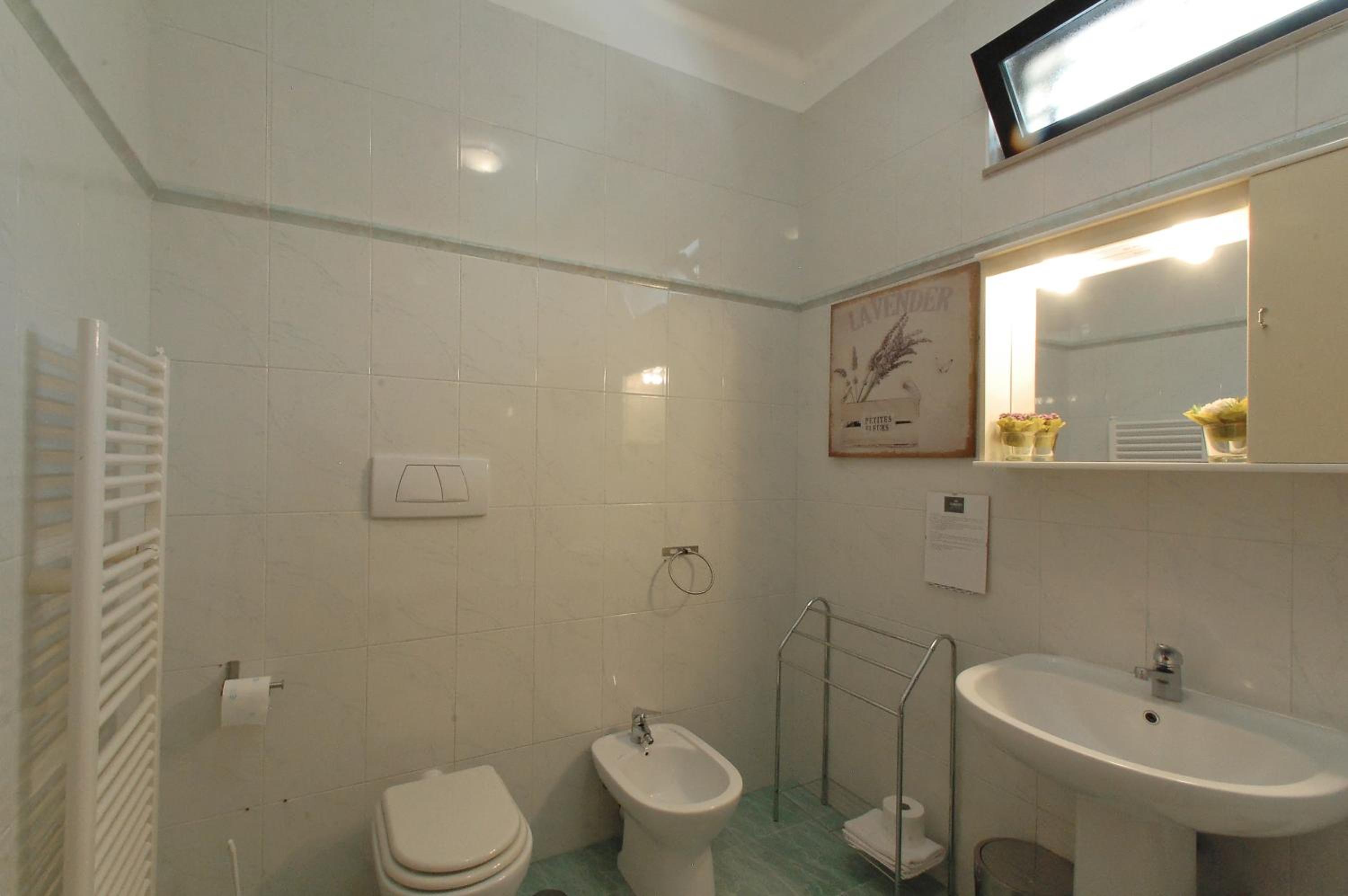 Double or Twin Room - Photo 21