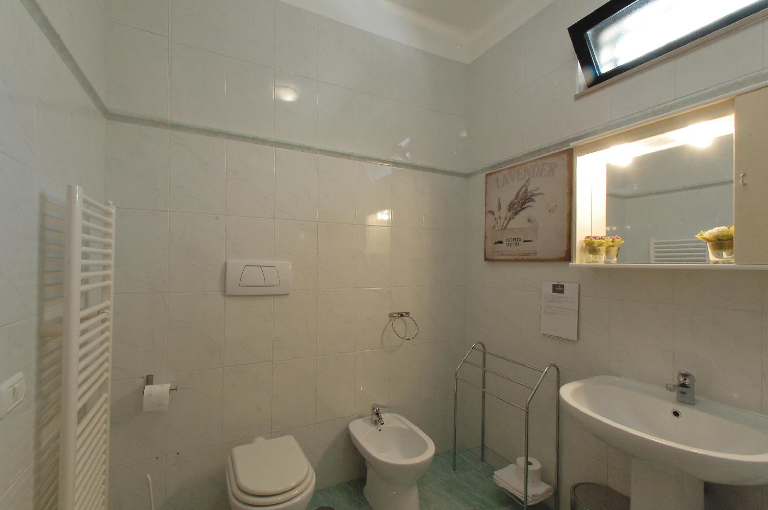 Double or Twin Room - Photo 17