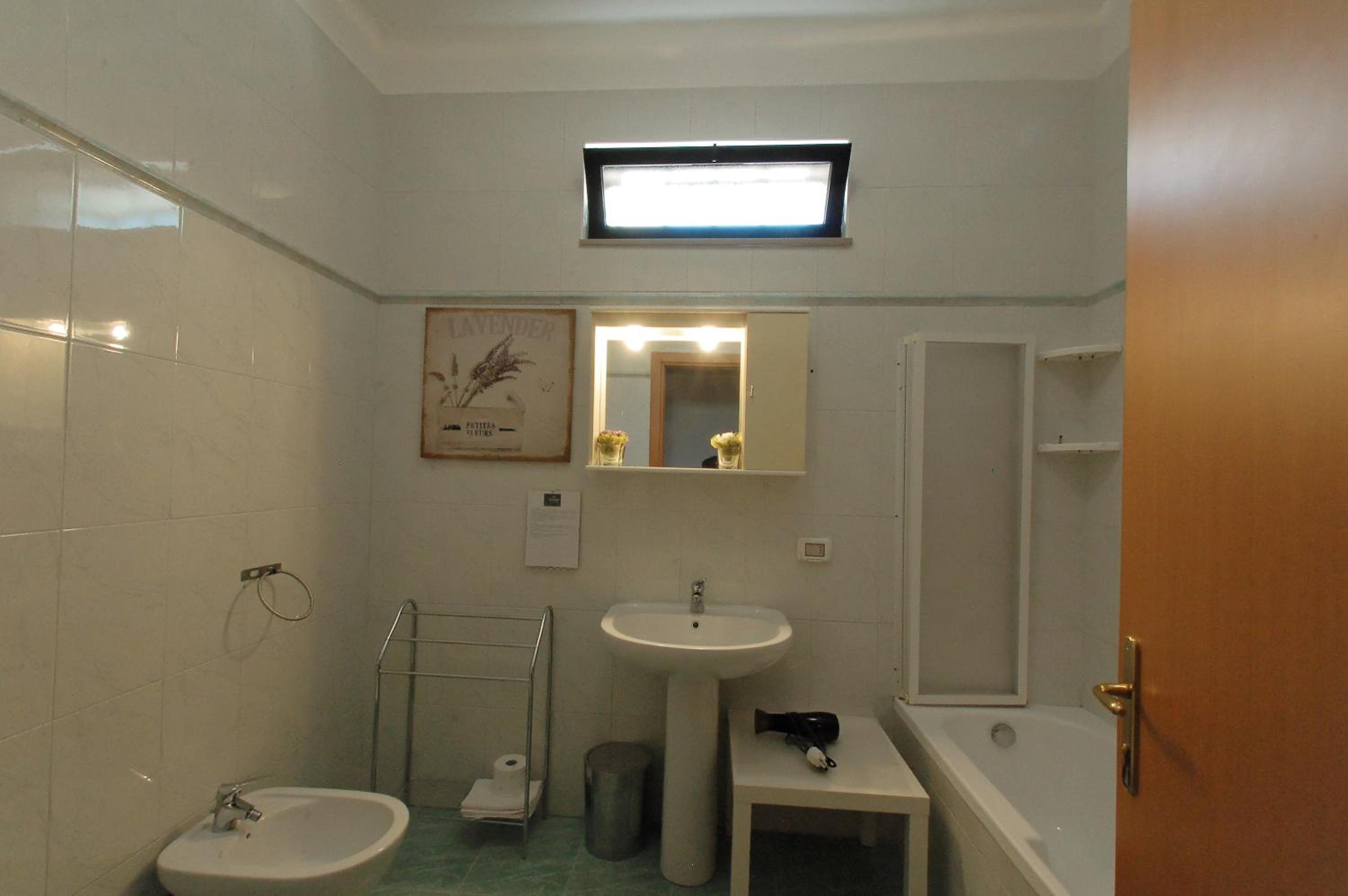 Double or Twin Room - Photo 19