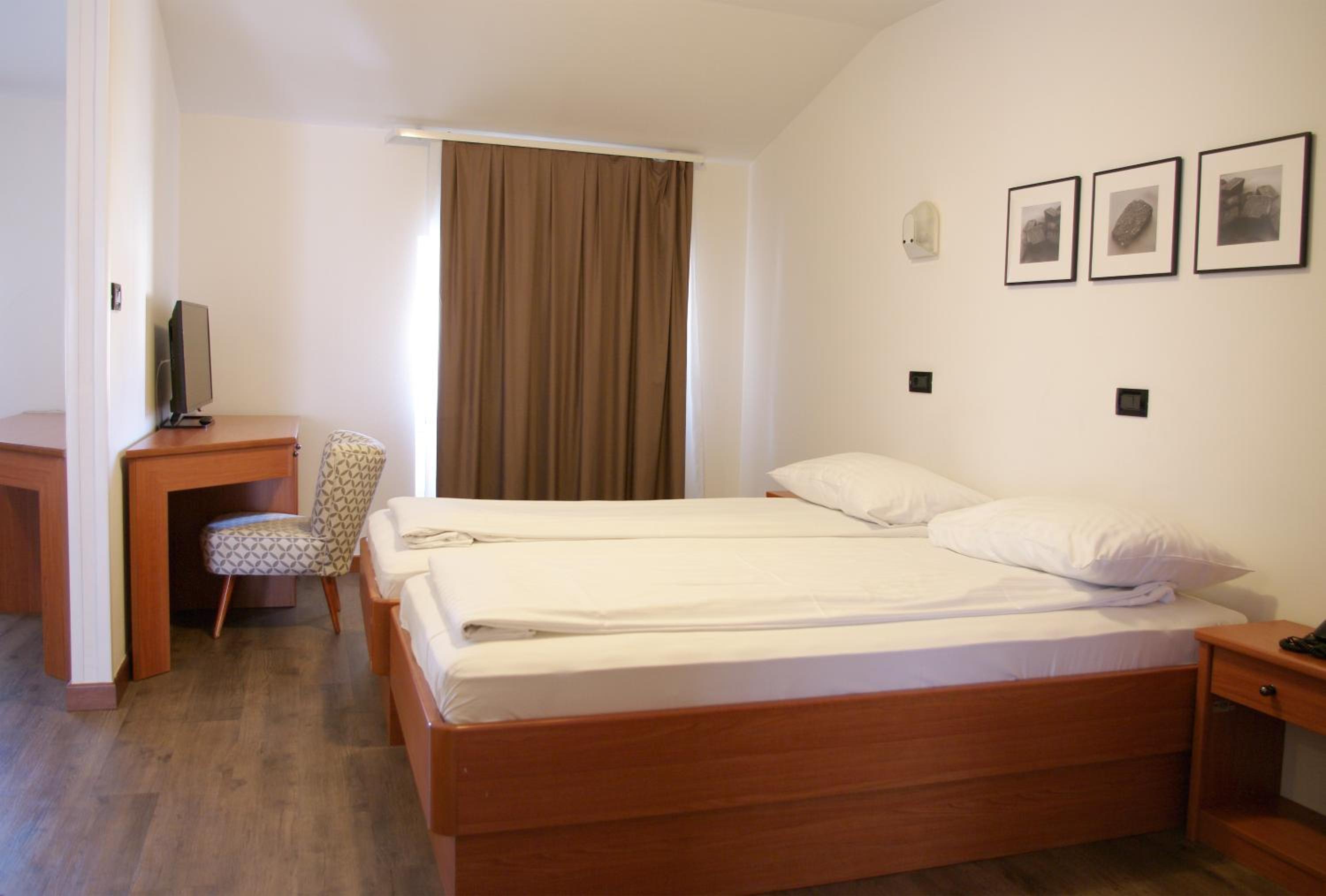 Quadruple Room - Photo 4
