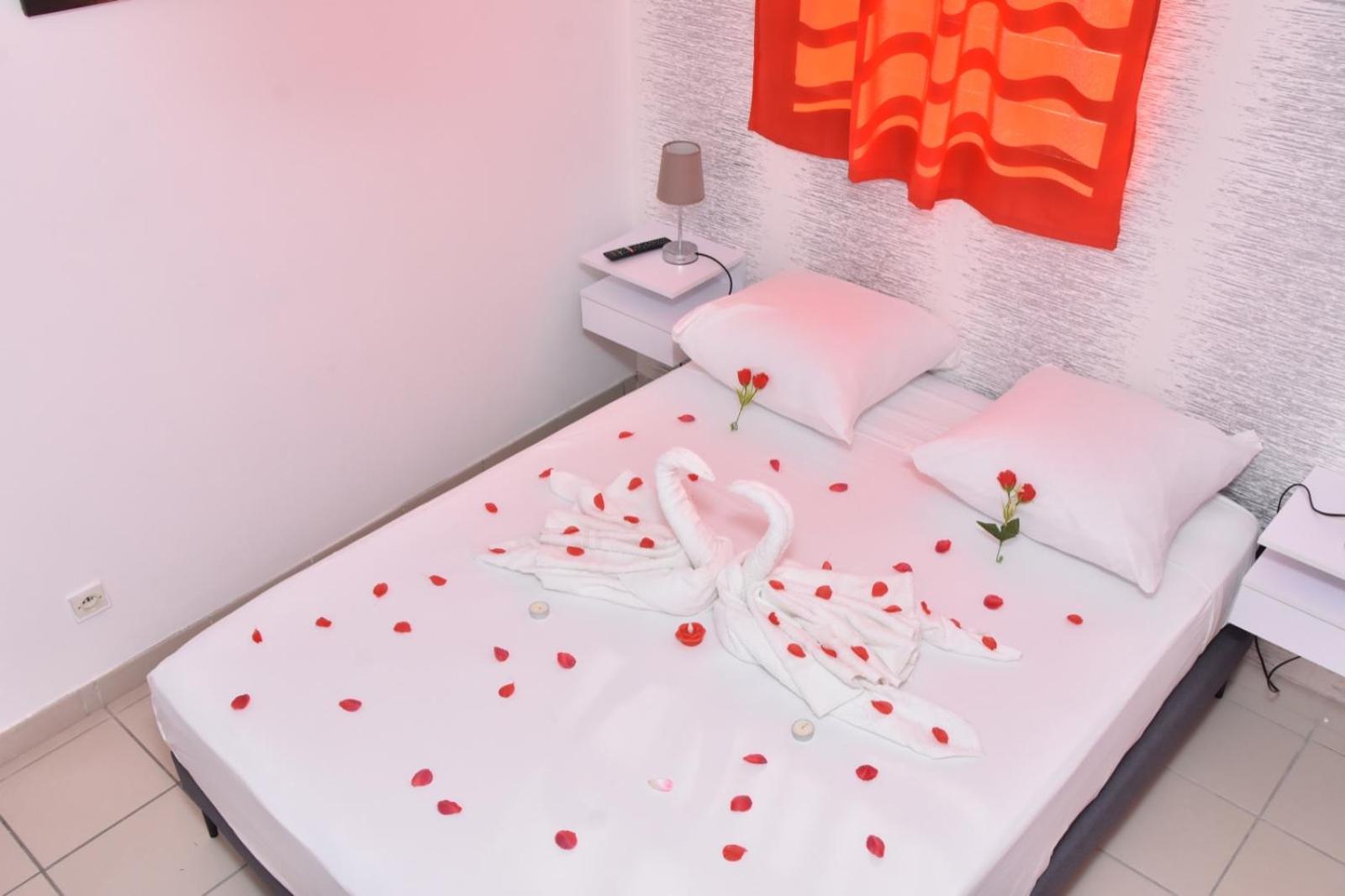Double Room with Private Bathroom - Photo 1