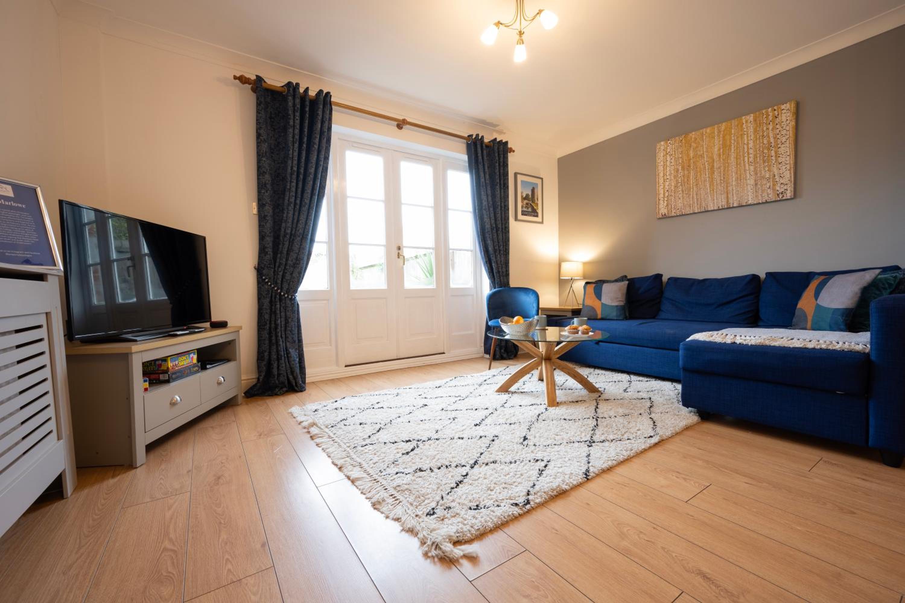 Three-Bedroom House photo 1