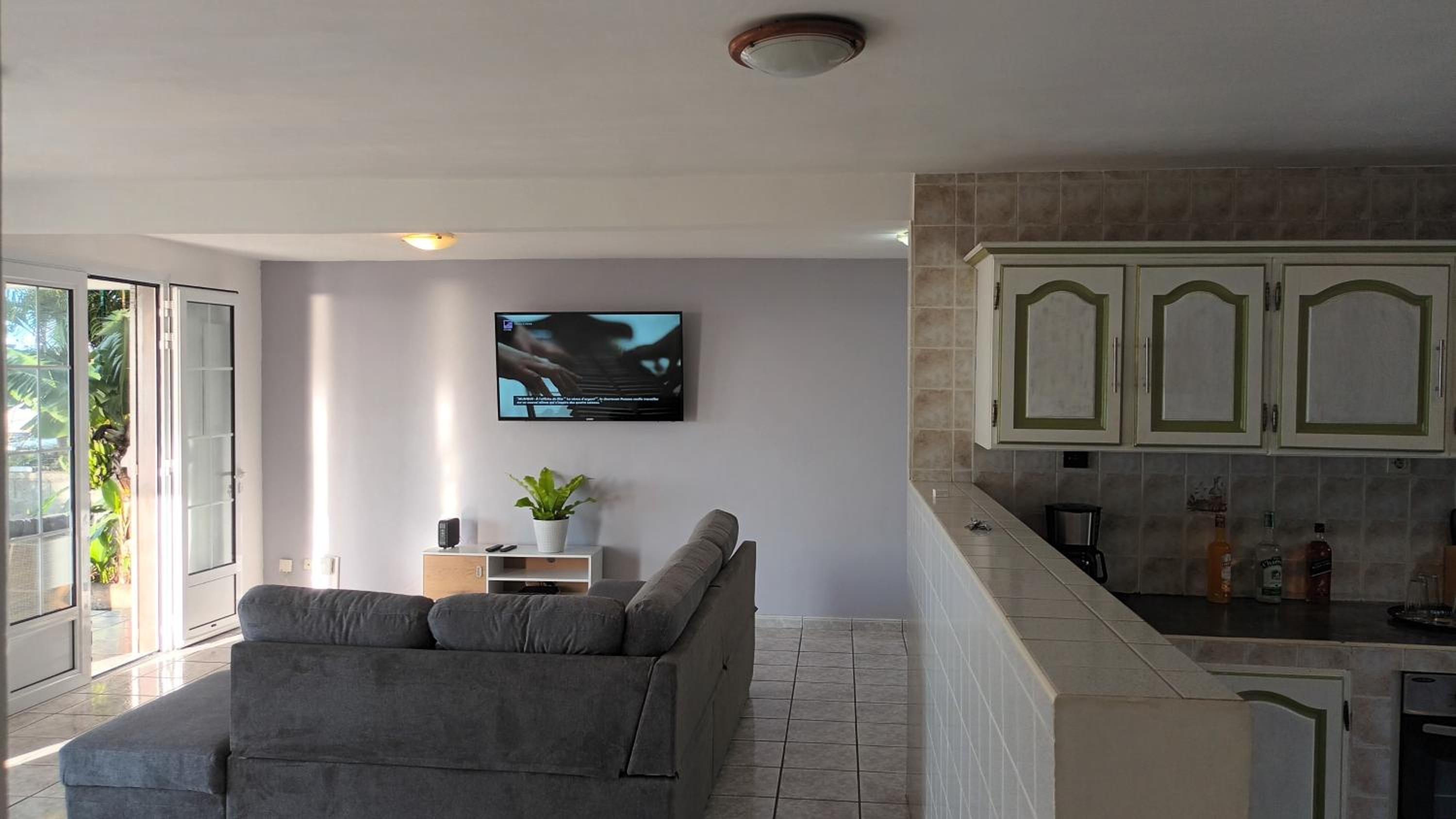 Three-Bedroom House photo 2