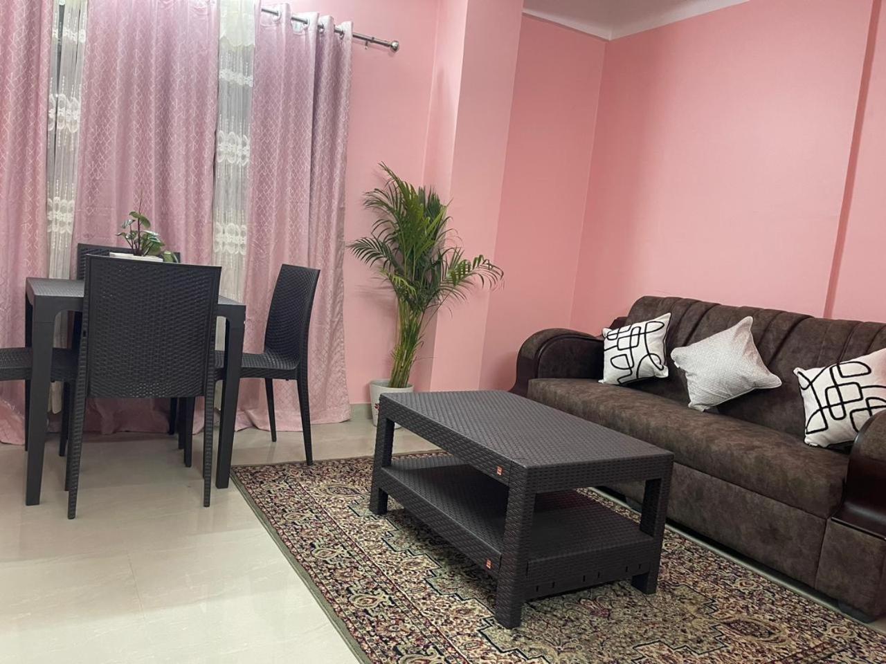 One-Bedroom Apartment photo 2