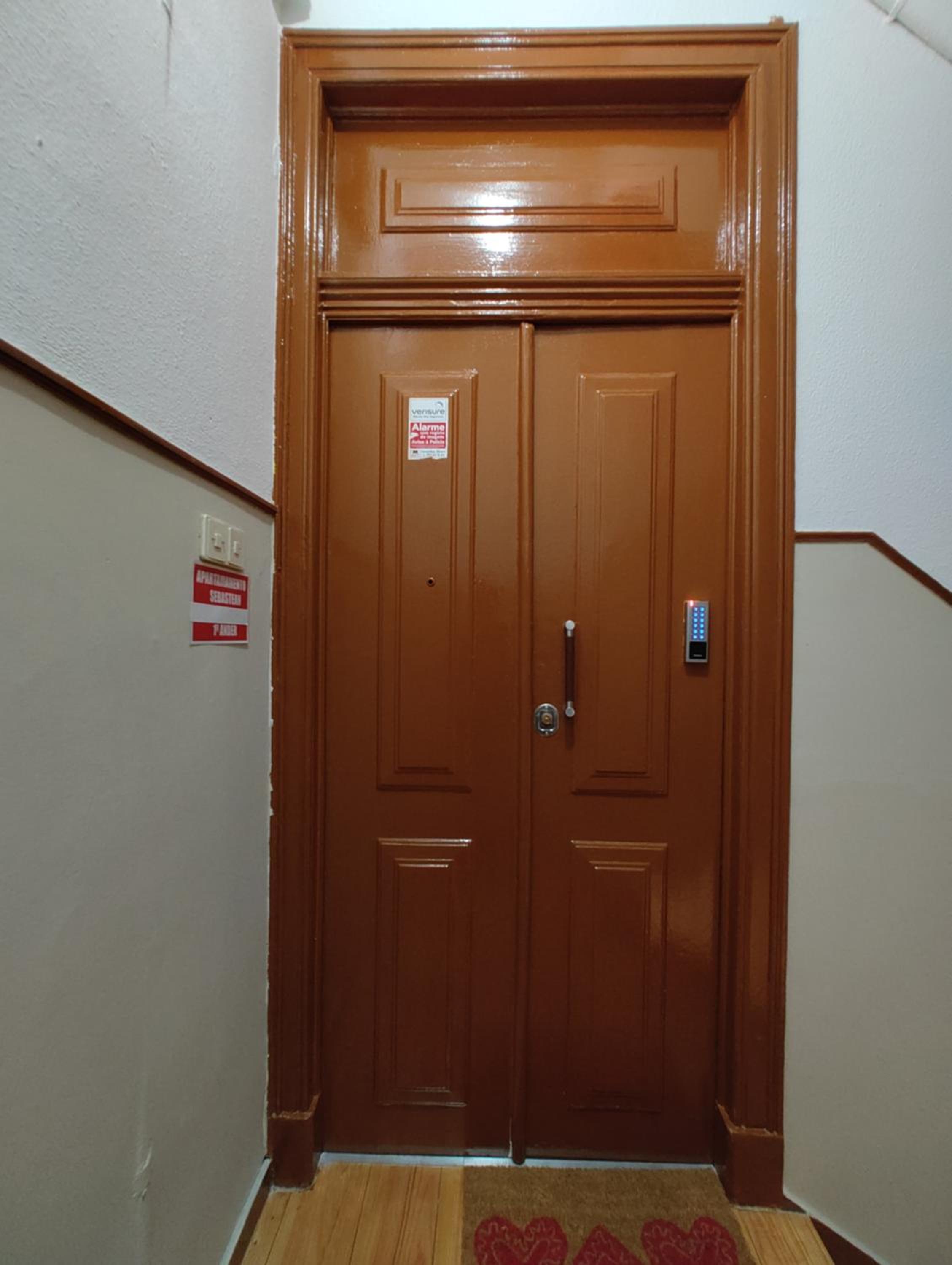 Single Room with Private Bathroom photo 2