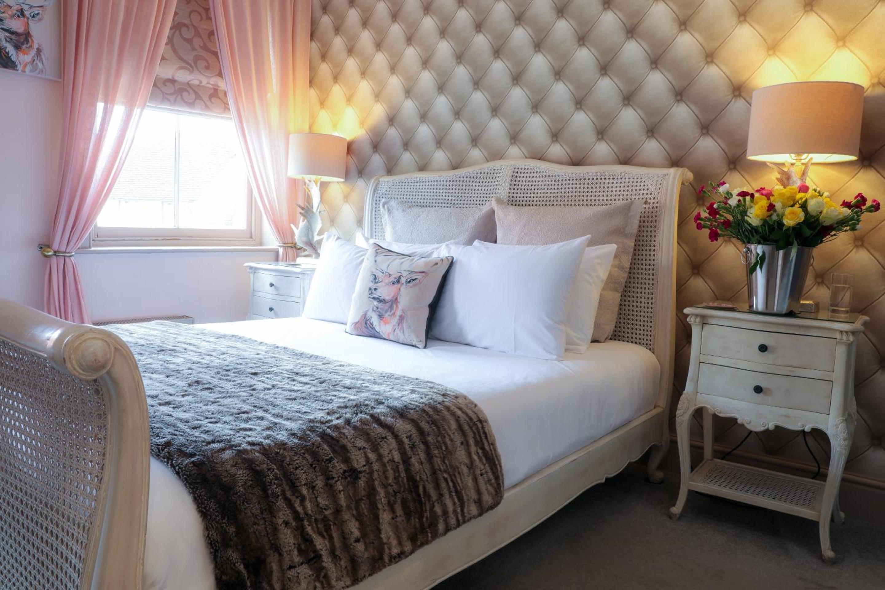 Superior King Room with Shower Ensuite, photo 7