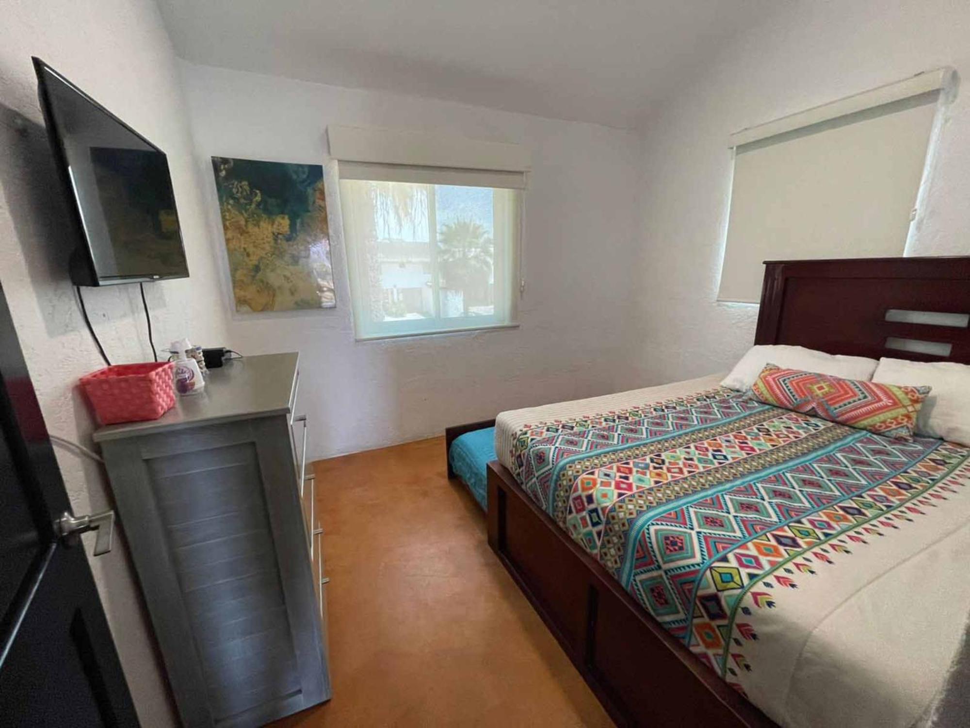 Three-Bedroom Villa - Photo 9